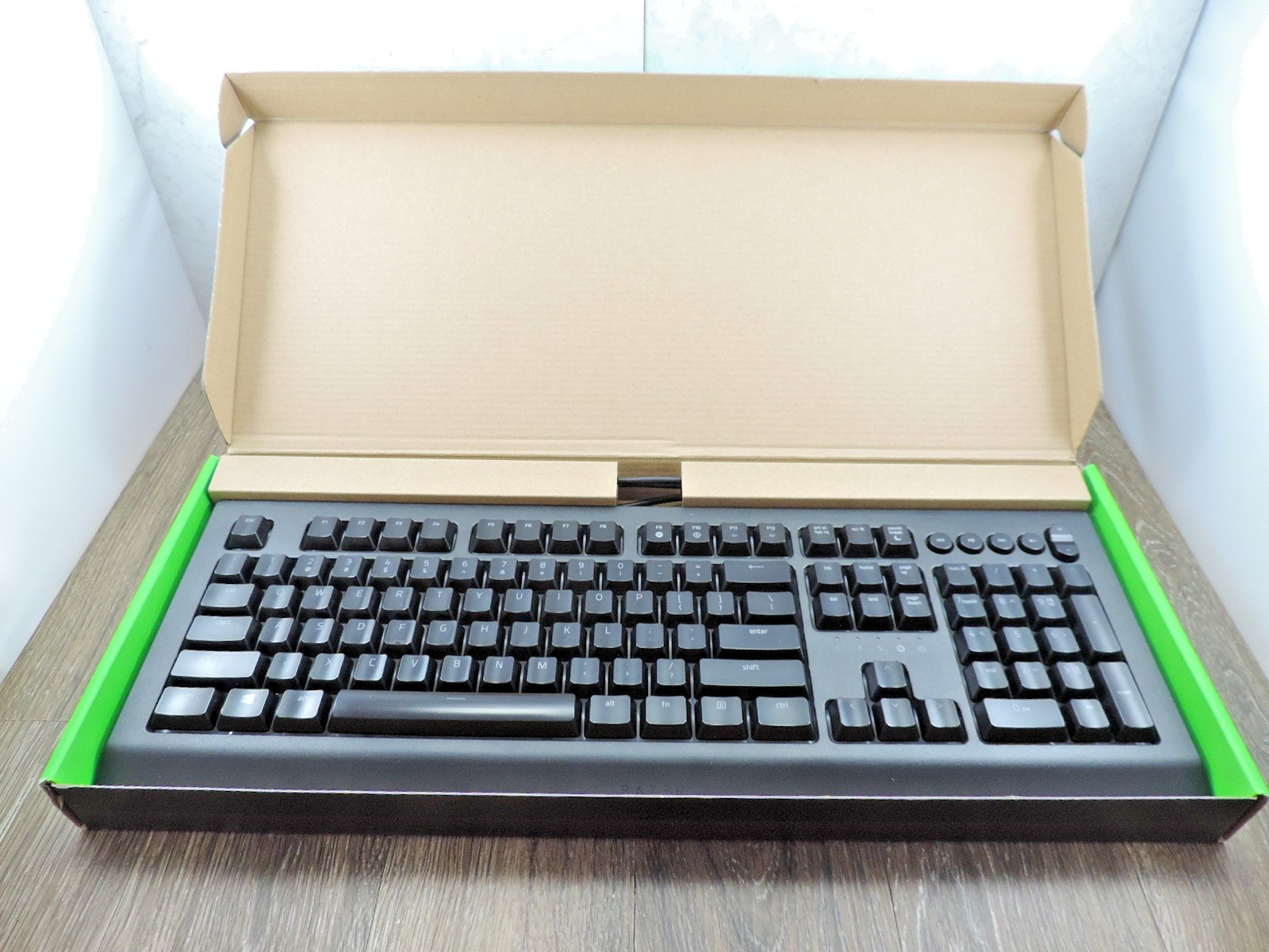 Razer Cynosa V2 True RGB Keyboard RZ03-03400200-R3U1 Tested Works