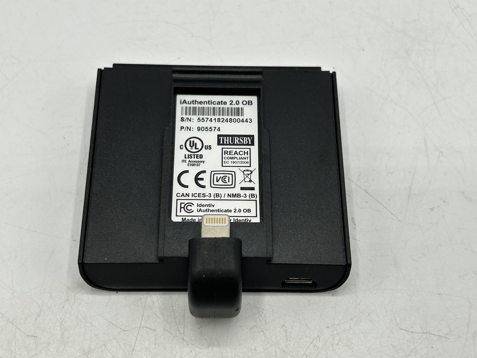 OtterBox Identiv iAuthenticate 2.0 Smart Card Reader W/ Lightning Connector
