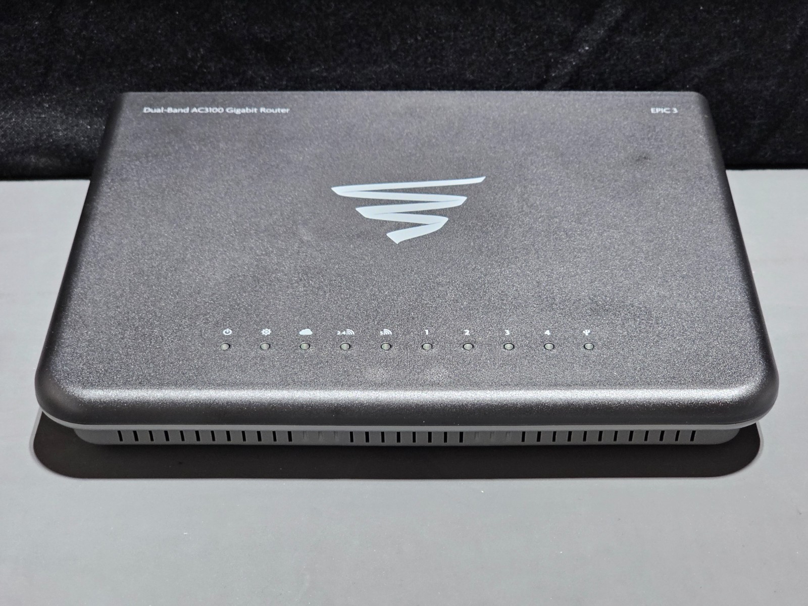 LUXUL EPIC 3 DUAL BAND WIRELESS AC3100 GIGABIT ROUTER - XWR-3150