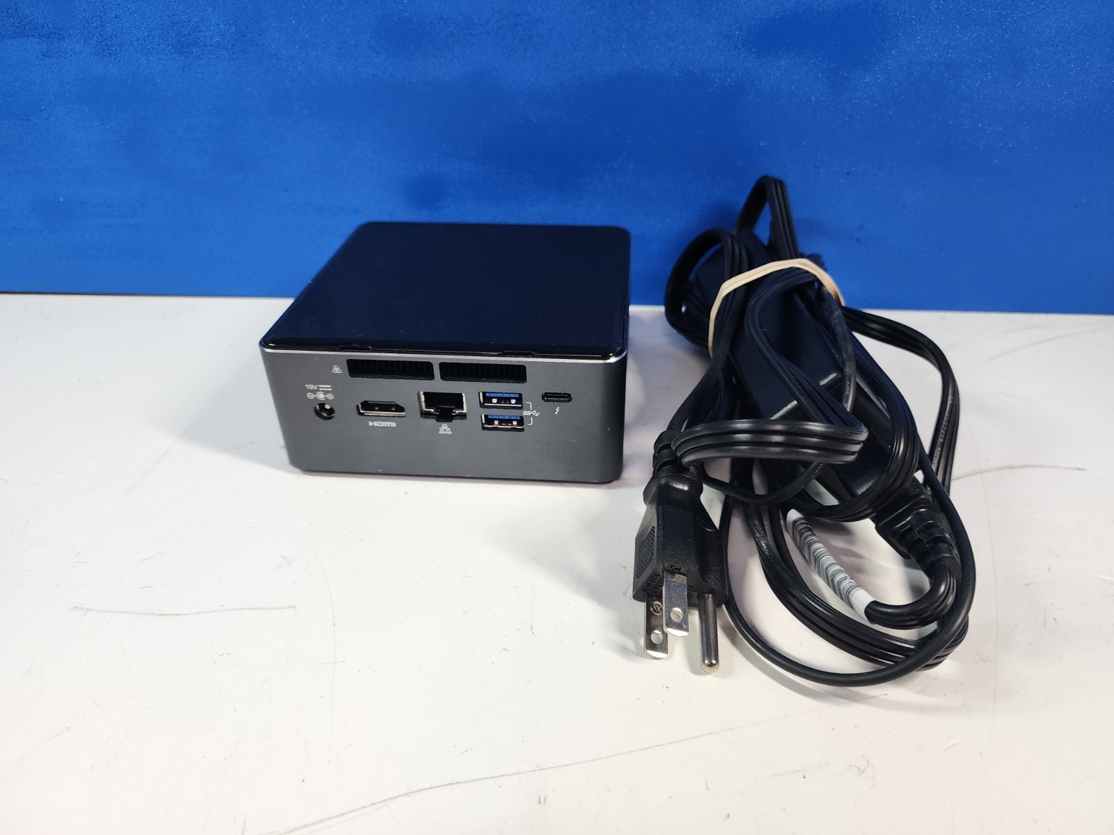 Intel NUC Mini PC NUC7i5DNK Core i5 7300U 16GB 128GB SSD Windows 11 Pro