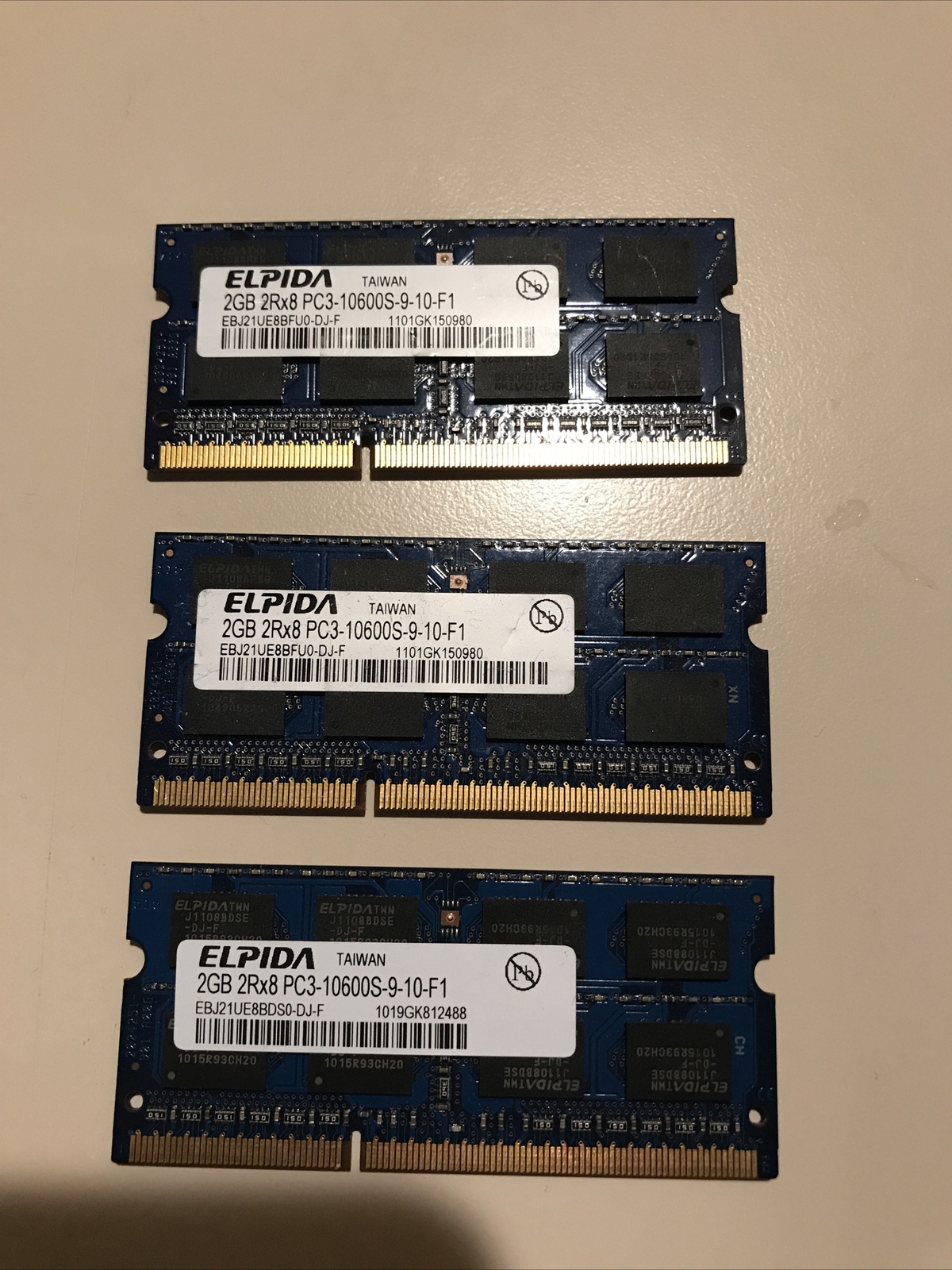 Elpida 6GB RAM - 2Rx8 PC3-10600S-9-10-F1 - Laptop RAM - 3x 2GB Sticks