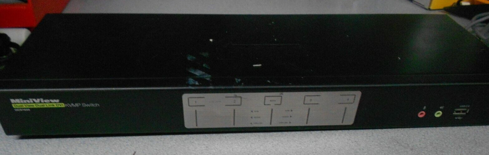 Iogear GCS1644 MiniView 4-Port Dual View Dual-Link DVI KVMP w/Audio w/ power sup