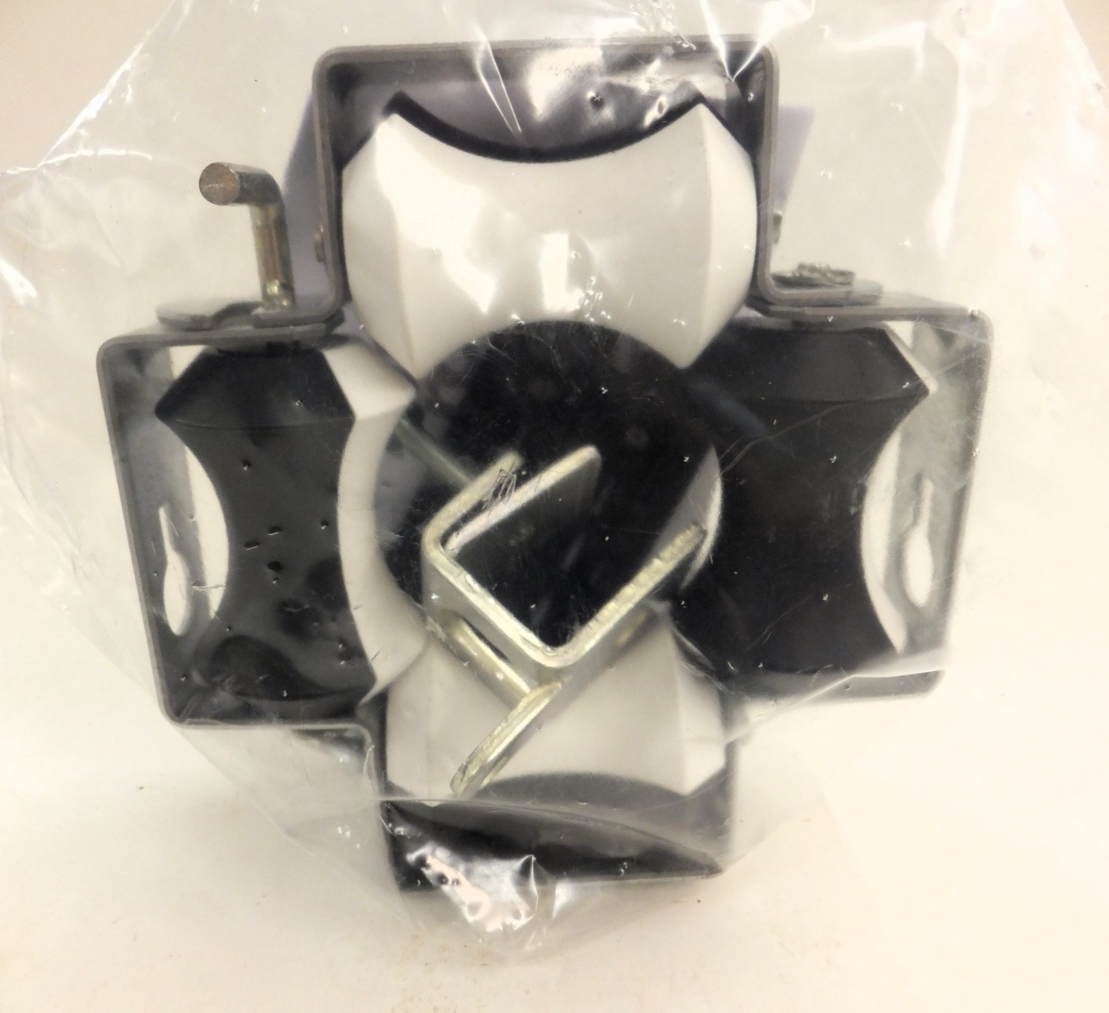 LEGRAND CABLOFIL CM011100 FAS ROLLER *SEE DESCRIPTION* ( 3 EACH )