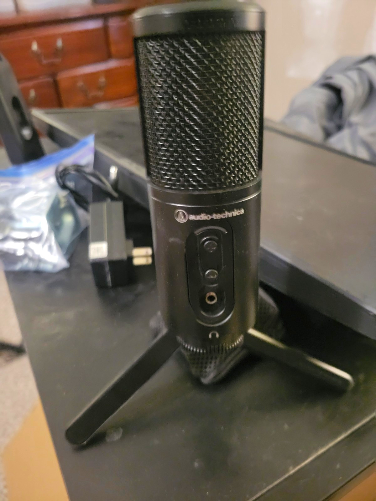 Audio-Technica AT2020USB+ USB Desktop Condenser Mic Black Mute Tripod