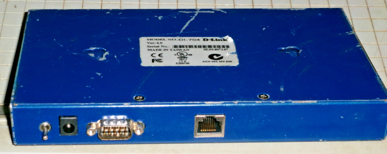 D-Link Di-704 Internet Gateway / Firewall With 4 Port Wired Router made i Taiwan