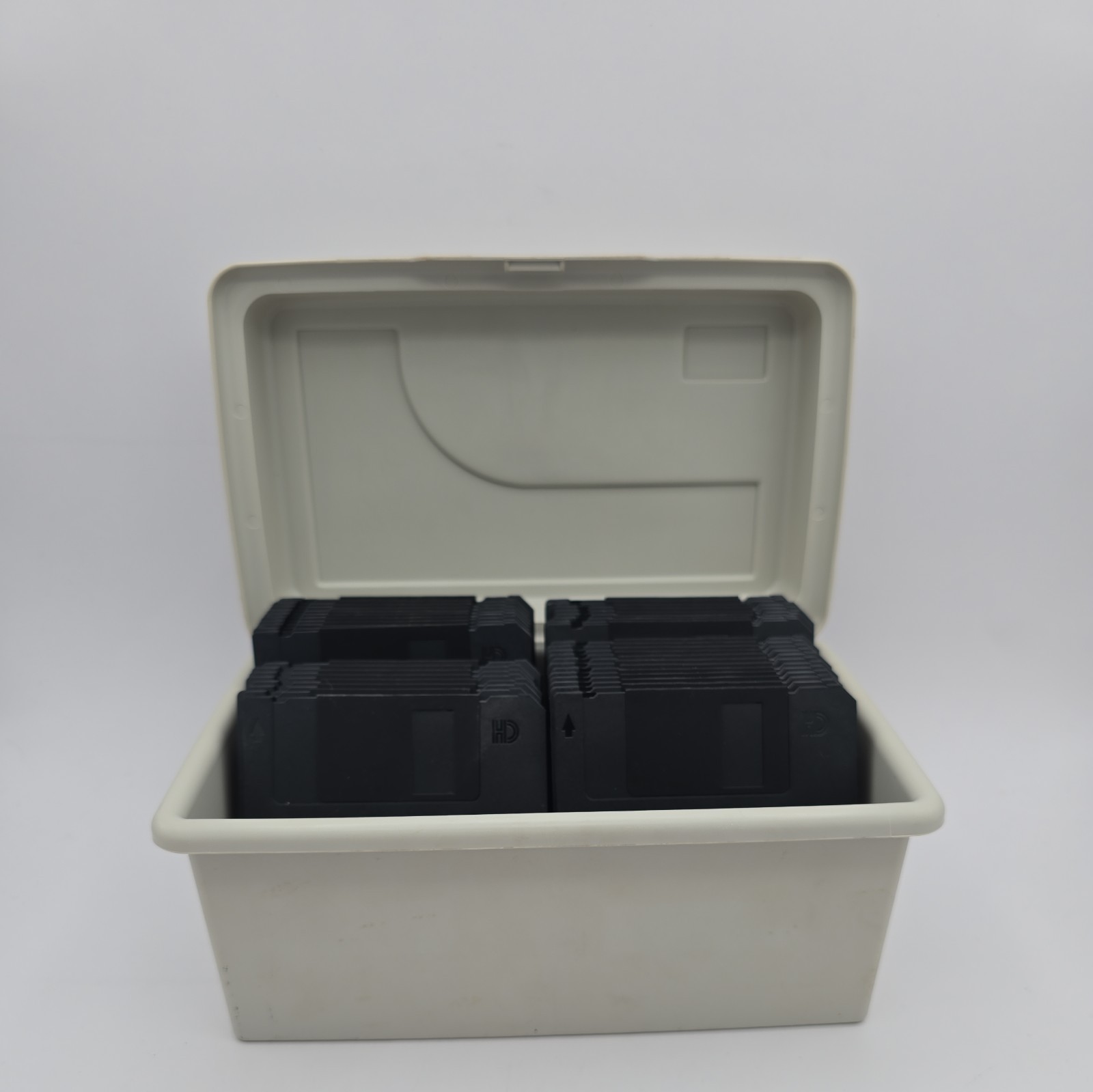 x38 Floppy Disks 3.5” Formatted Blank 1.44MB  with Storage Case untested