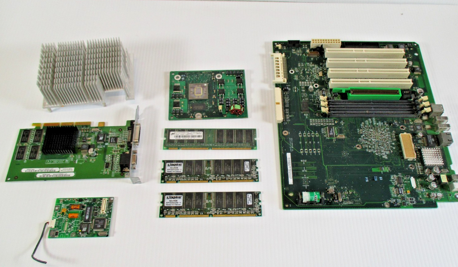 Apple Computer 820-1173-A Logic Board Graphics Ram Power Mac G4 Model M5183