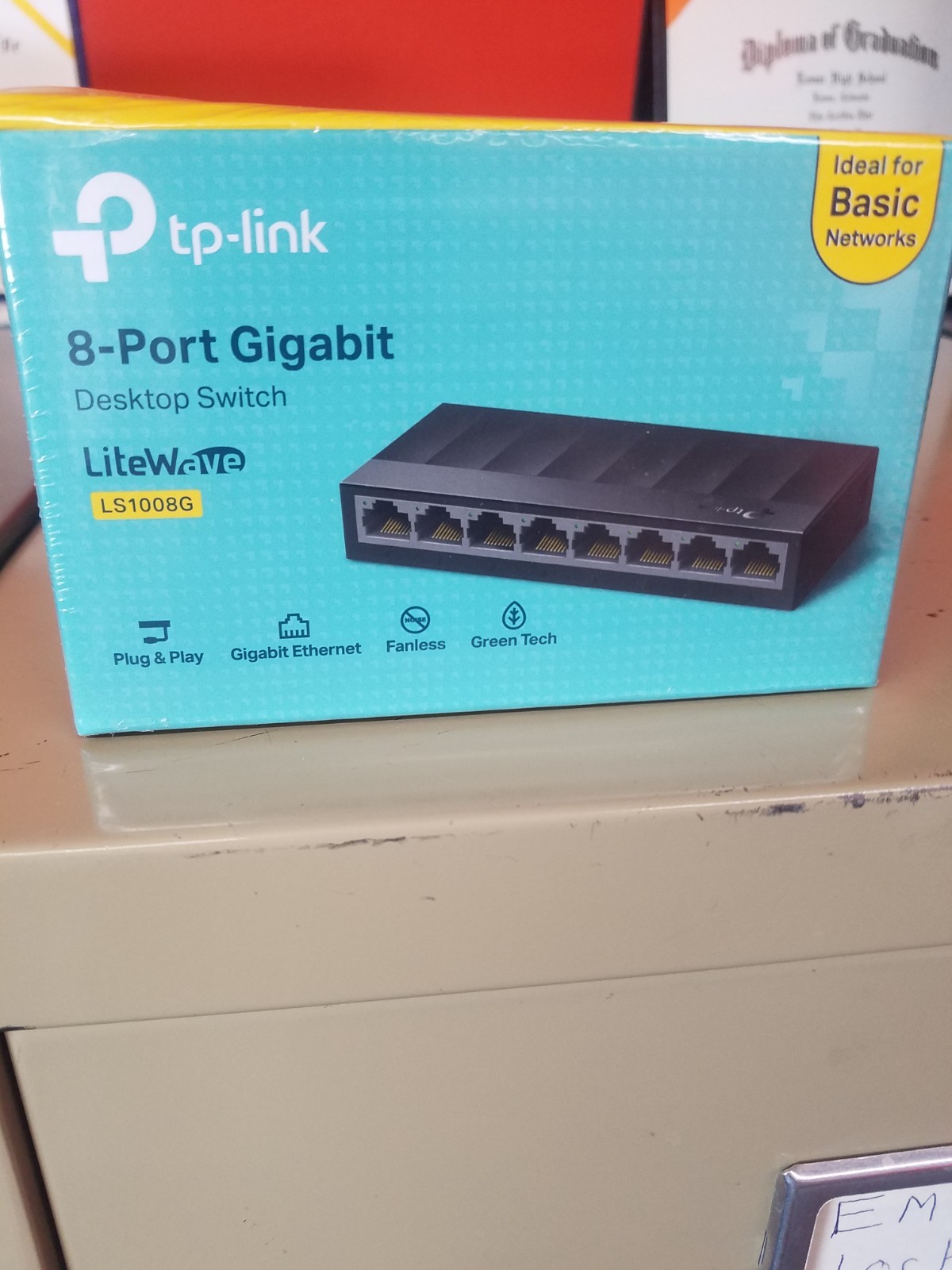 NEW IN BOX  ~ TP-LINK 8 Port Gigabit Desktop  Switch LS108UN