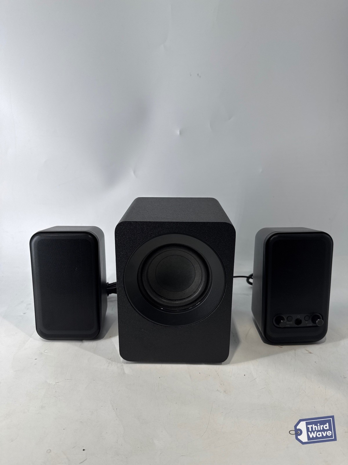 INSIGNIA 2.1 Computer Speaker System Bluetooth RGB NS-CSS2B6