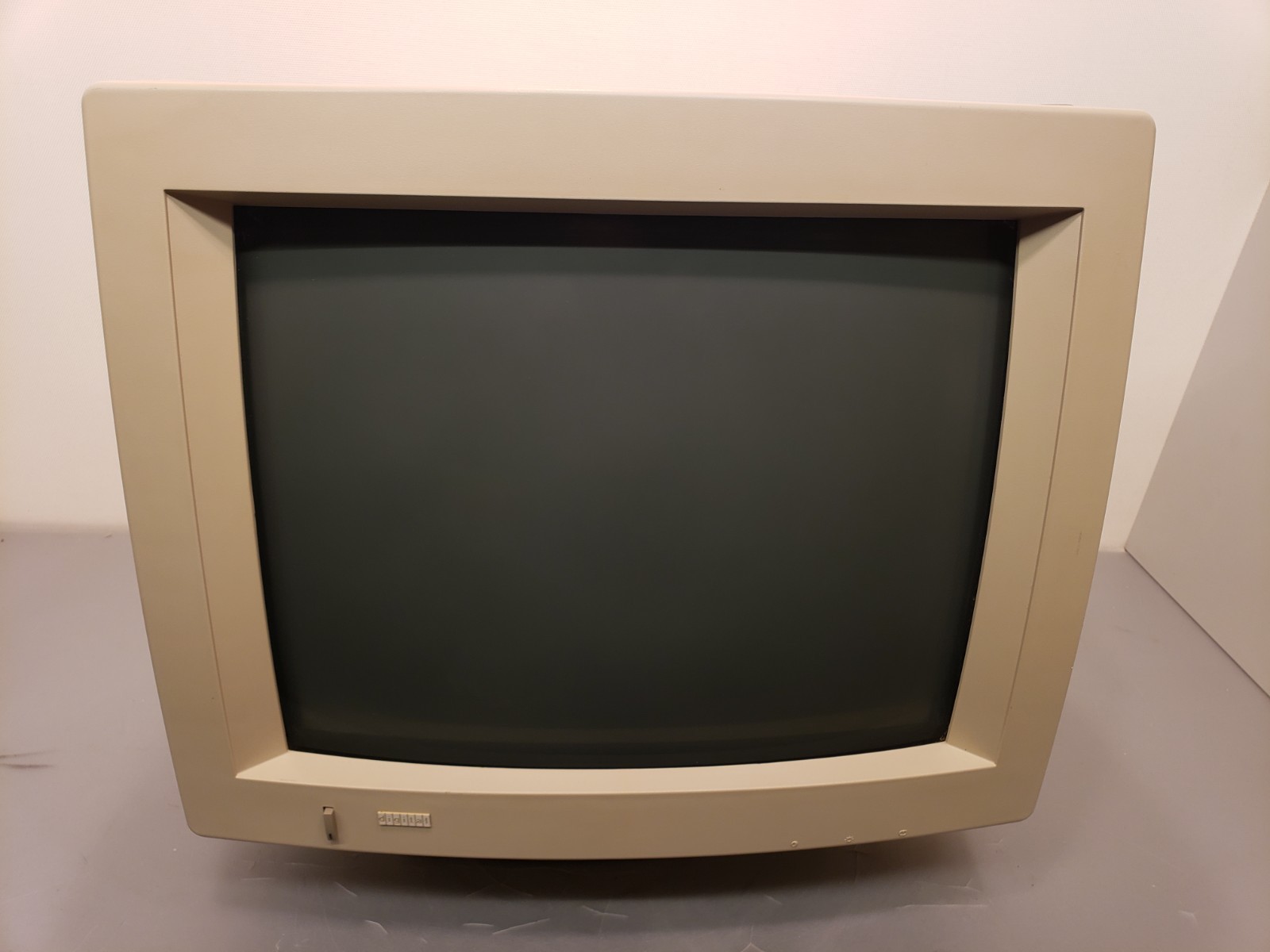 Vintage DEC Digital VR320-DA 19" High-Resolution CRT Monitor DECsta VAXstation