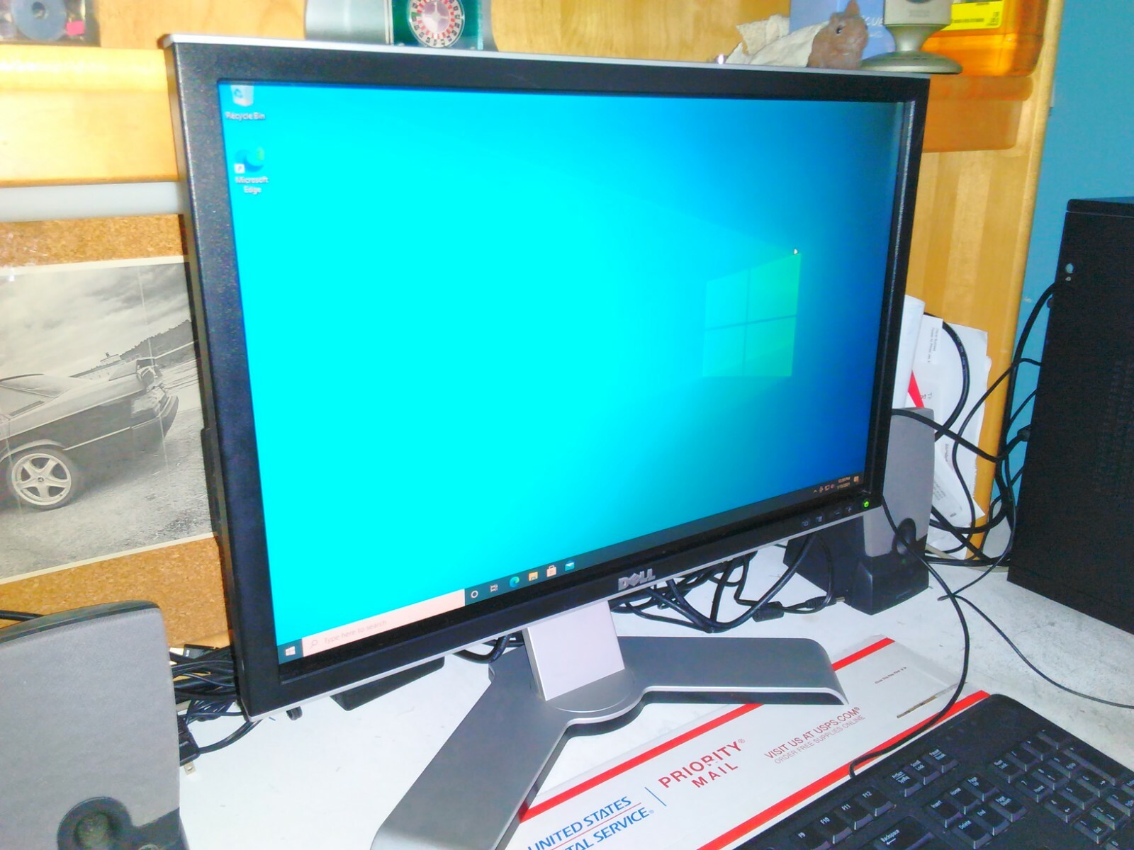 DELL ULTRASHARP 2208WFPt 22" LCD Monitor w/4-Port USB Hub* DVI VGA **USED)