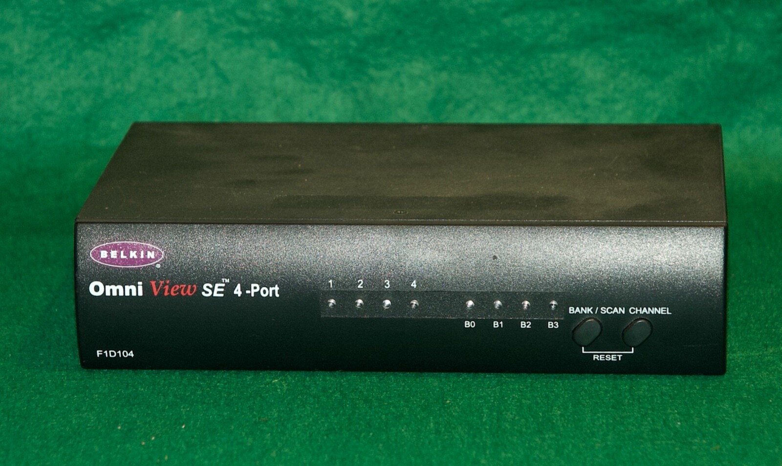 Belkin Omni View SE 4-Port Model F1D104 with its Transformer. Tested.