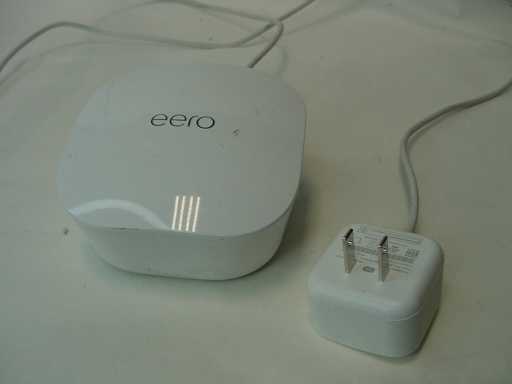 EERO J010001 TRI MESH DUAL BAND WIFI ROUTER WITH POWER CORD