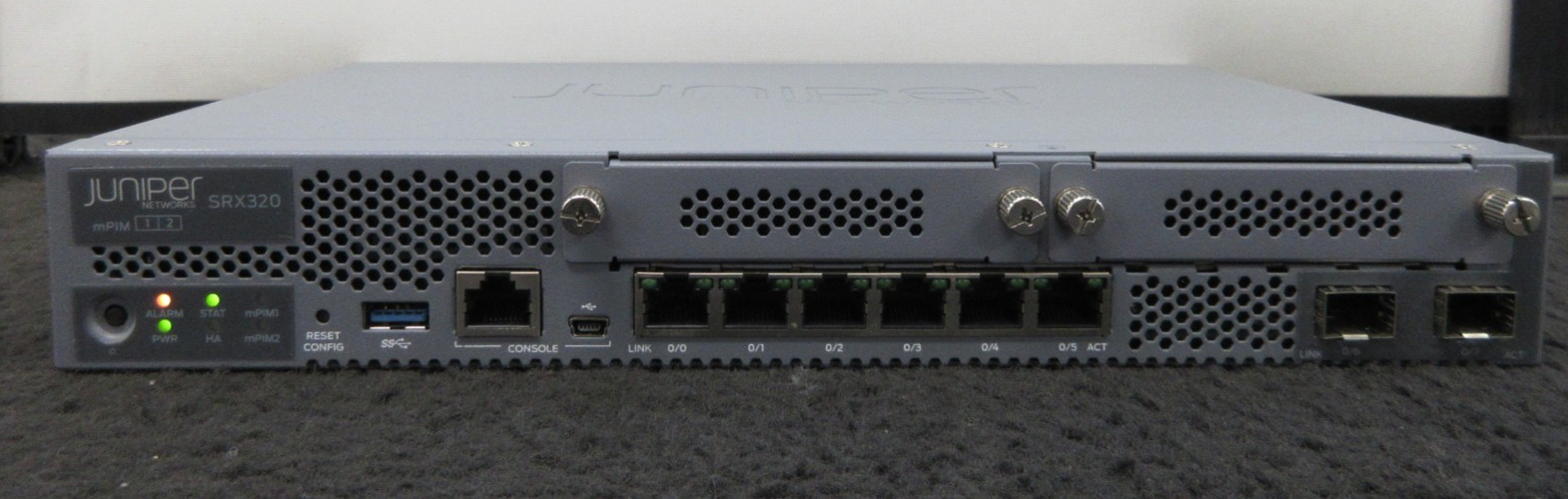 Juniper SRX320 Enterprise Firewall 650-065040