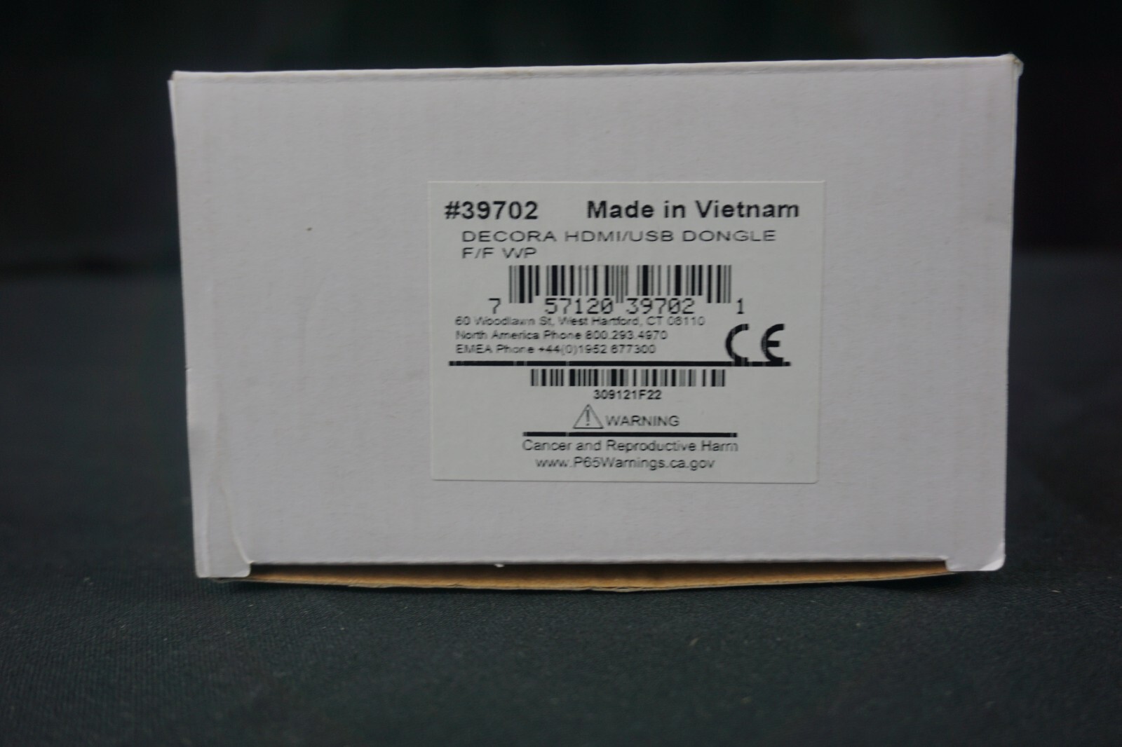 C2G #39702 Decora HDMI and USB Pass Through Wall Plate - White NEW