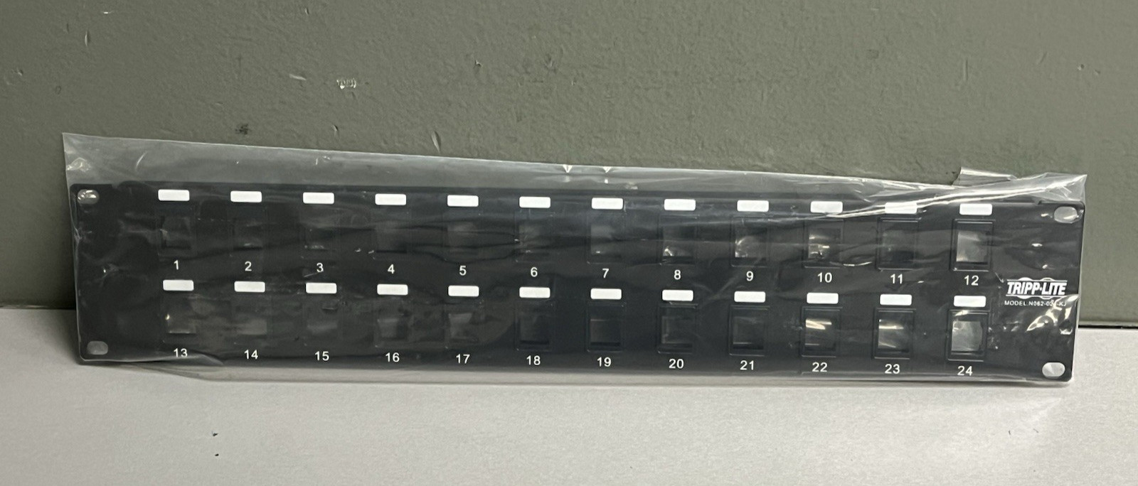 Tripp Lite 24-Port Blank Keystone/Multimedia Patch Panel Model: N062-024-KJ