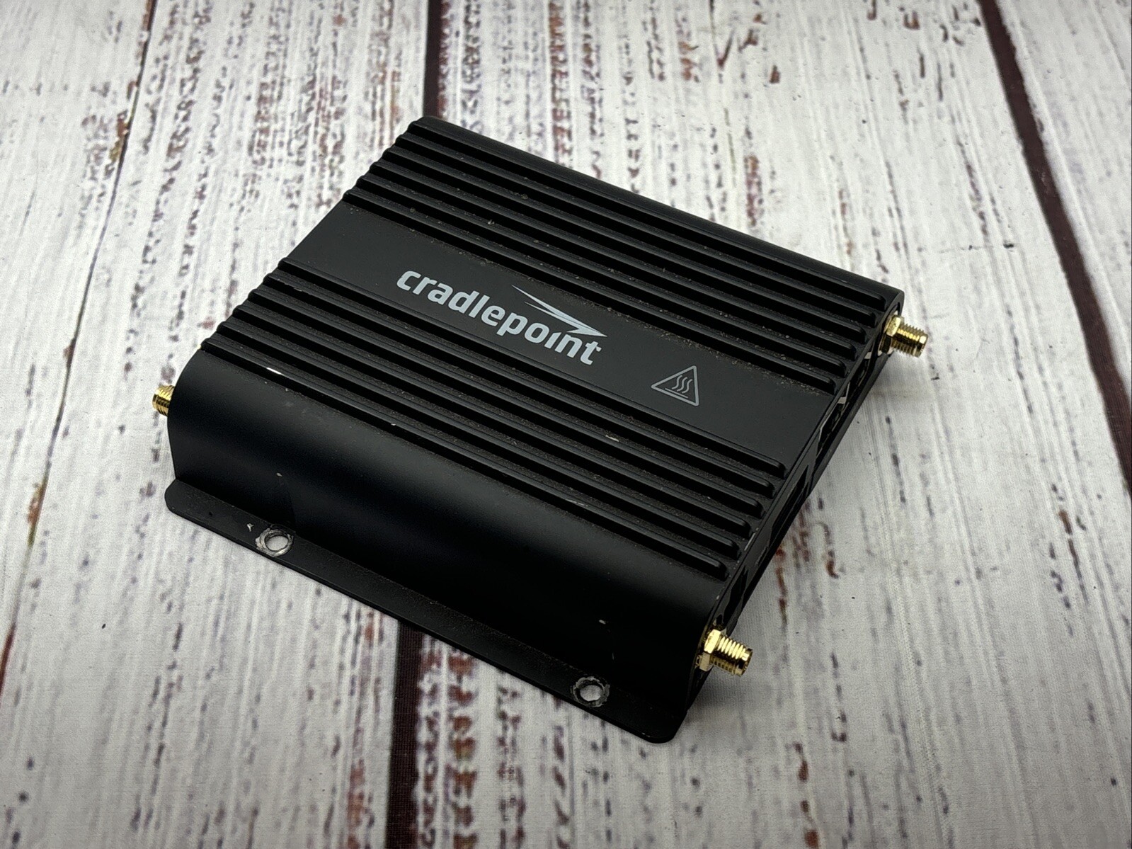 Cradlepoint IBR900 Series LTE Wi-Fi 5 Router IBR900-1200M-B
