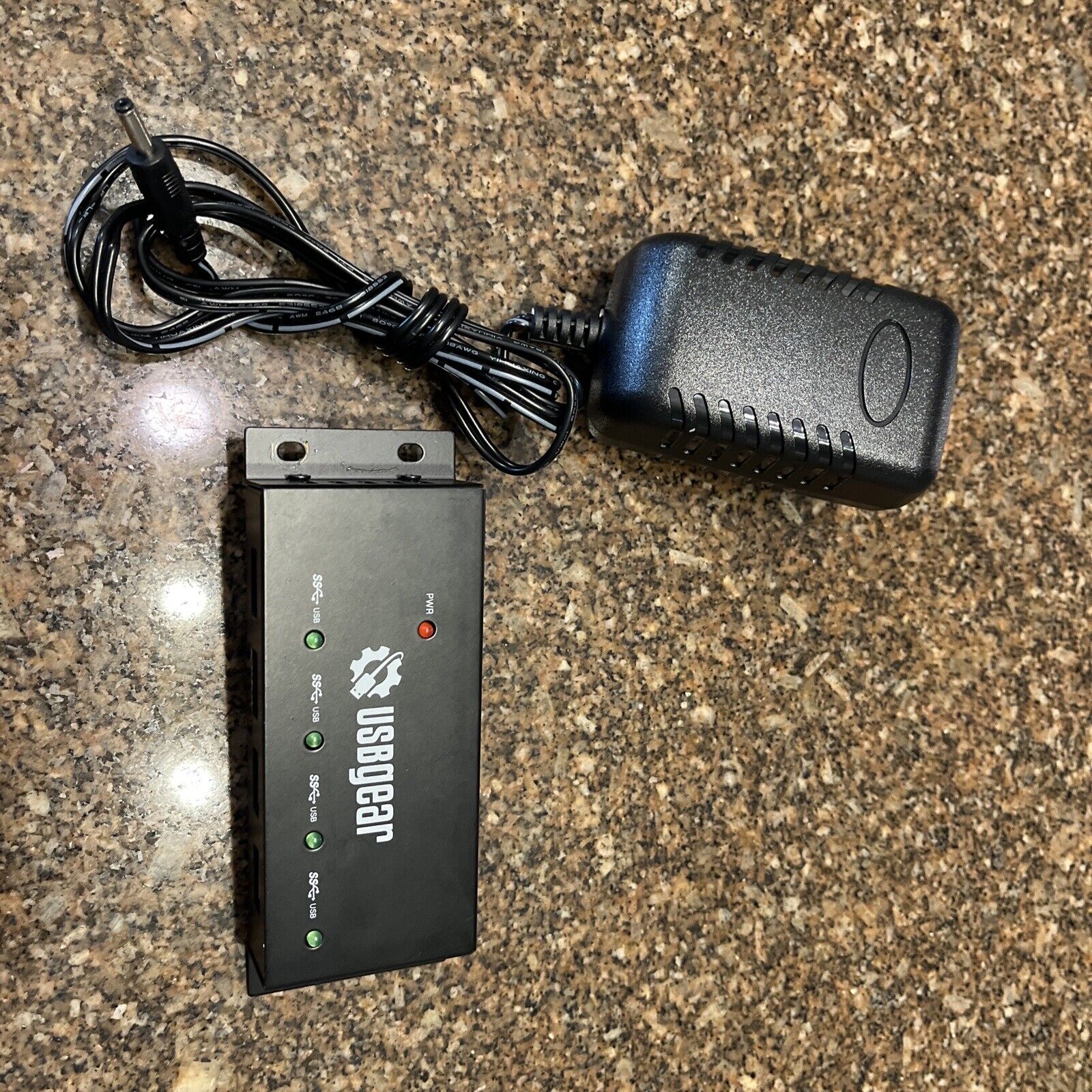 USBGear USB 3.0 4 Port Power Hub Super Speed Metal Case