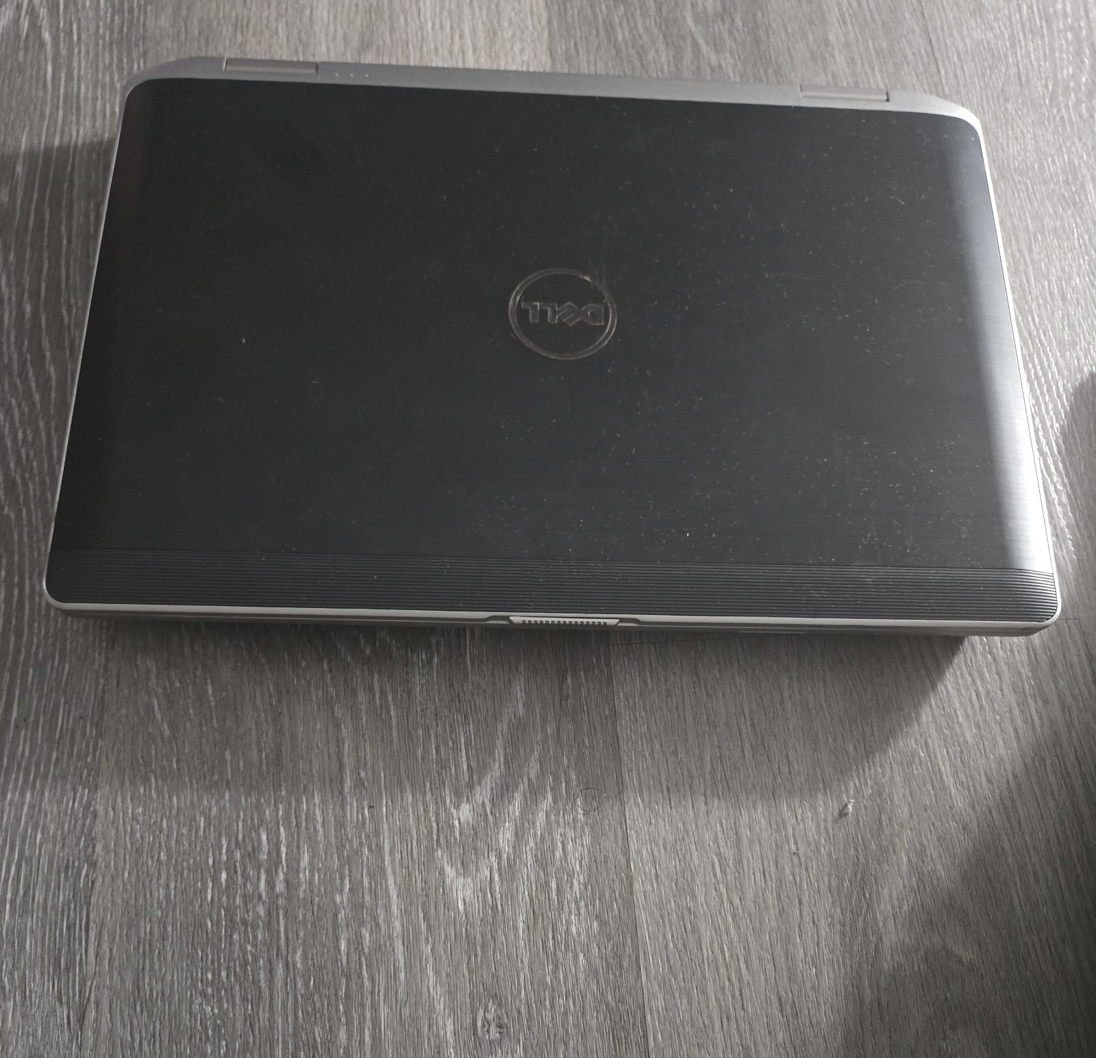DELL LATITUDE E6530 15.6''  4G RAM 320GB SSD Windows 10 - Charger