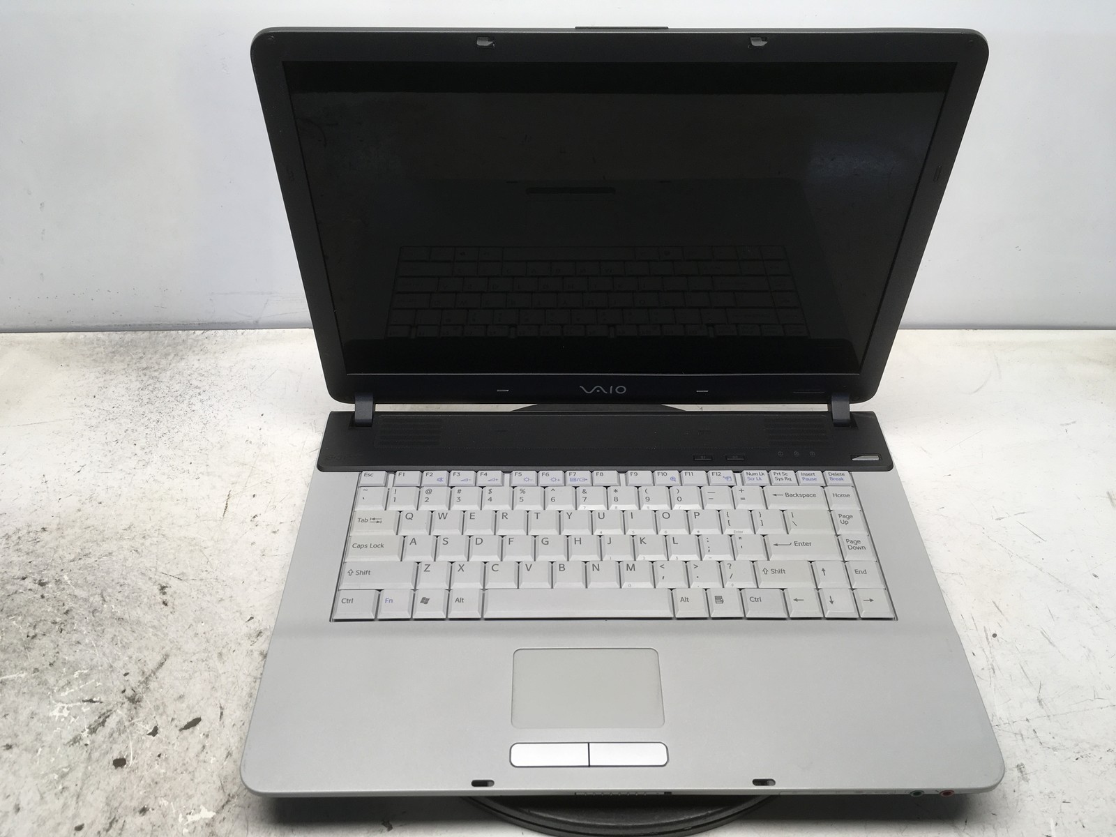 Sony Vaio VGN-FS715 Intel Pentium M 740 1.73GHz 512 MB NO HDD No Batt
