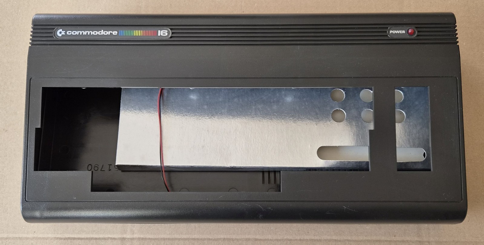 Commodore 16 Breadbin (Breadbox) Case – Original C16 Computer Shell (GERMANY)