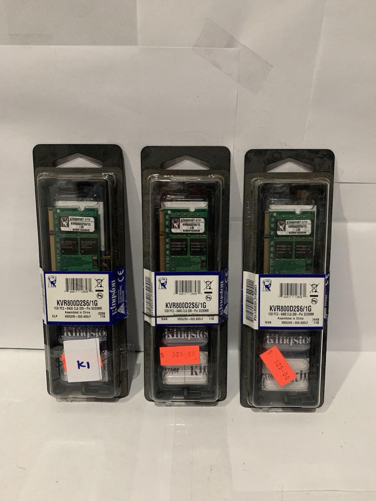 Kingston ValueRAM 1GB PC2-6400 DDR2-800 200-Pin SO-DIMM KVR800D2S6/1G (LOT OF 3)