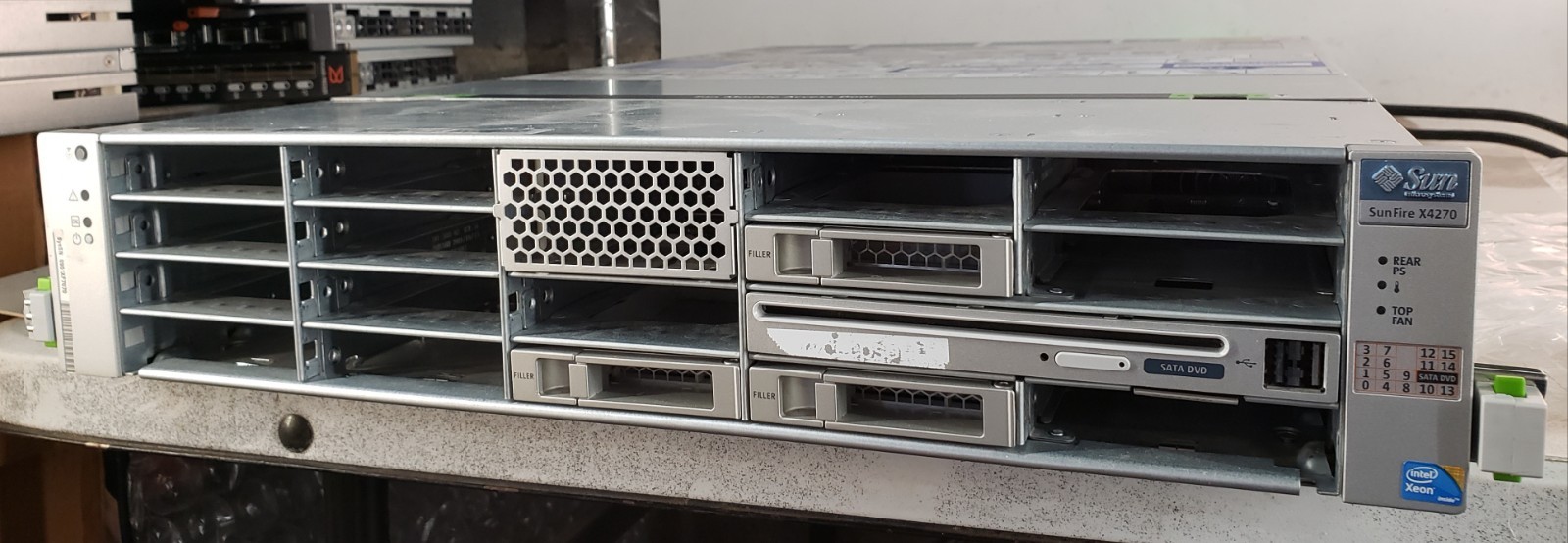 Oracle SunFire X4270 Server 1x Intel L5520 NO RAM & HDD w/ 2x 1050w PSU
