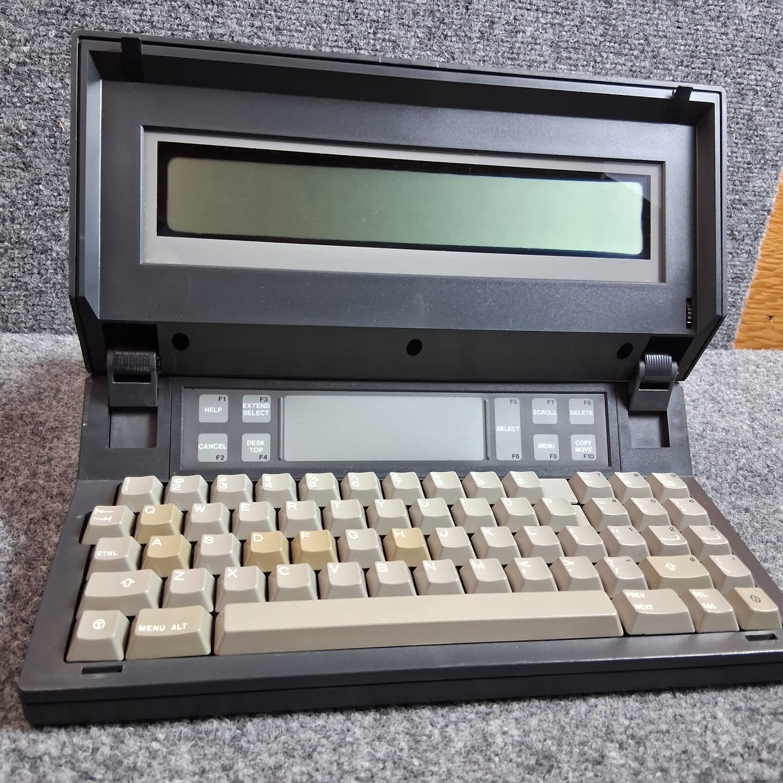 Rare 1983 Gavilan Mobile Computer SC | MB #807 | 4 CapsuleRam Modules & Bag
