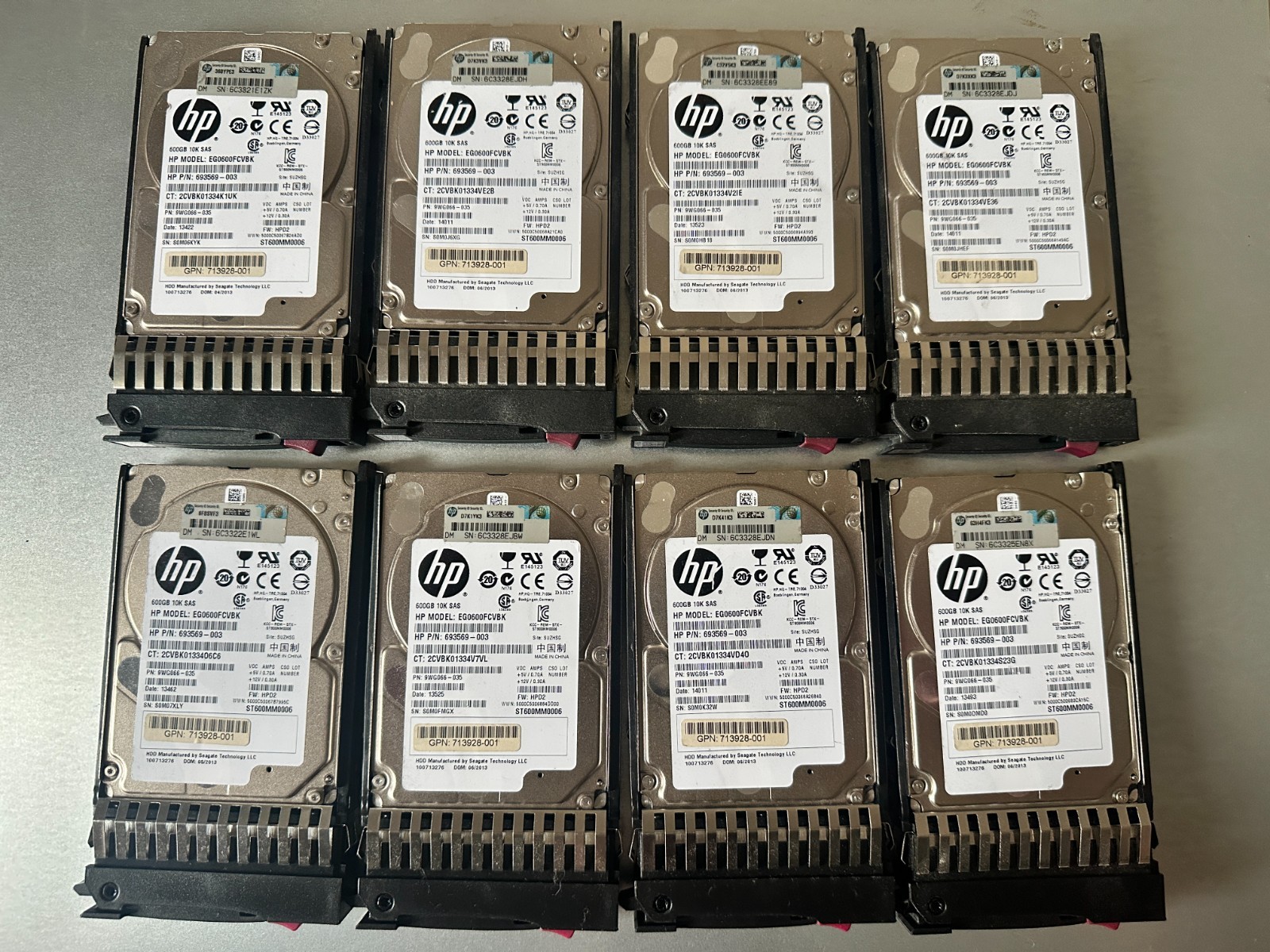 Lot of 8 HP 600GB SAS 2.5" 10K 693569-003 EG0600FCVBK server drive with caddy