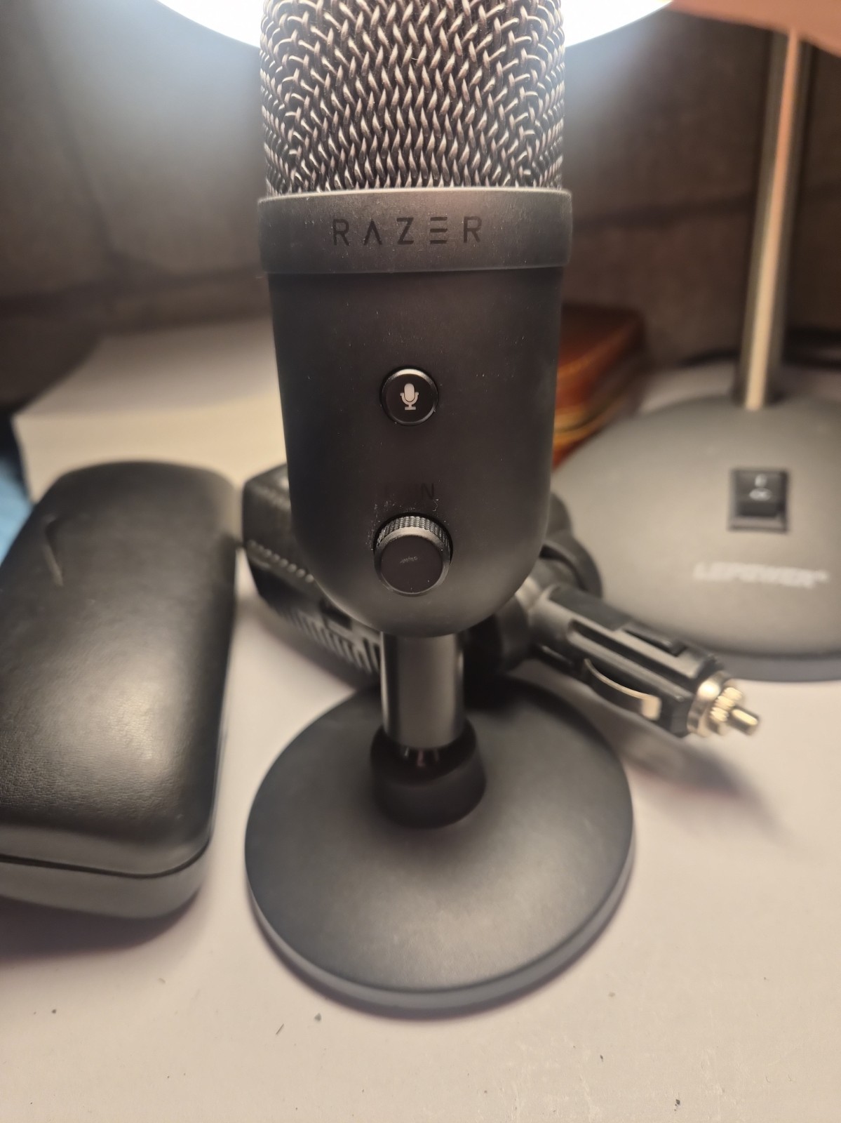 Razer Seiren V2 X USB Condenser Microphone for Streaming Gaming on PC