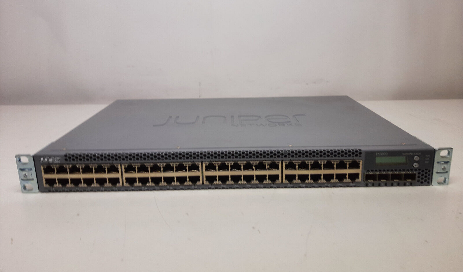 Juniper Networks EX3300 48-Port Gigabit Switch 4x SFP+ EX3300-48T