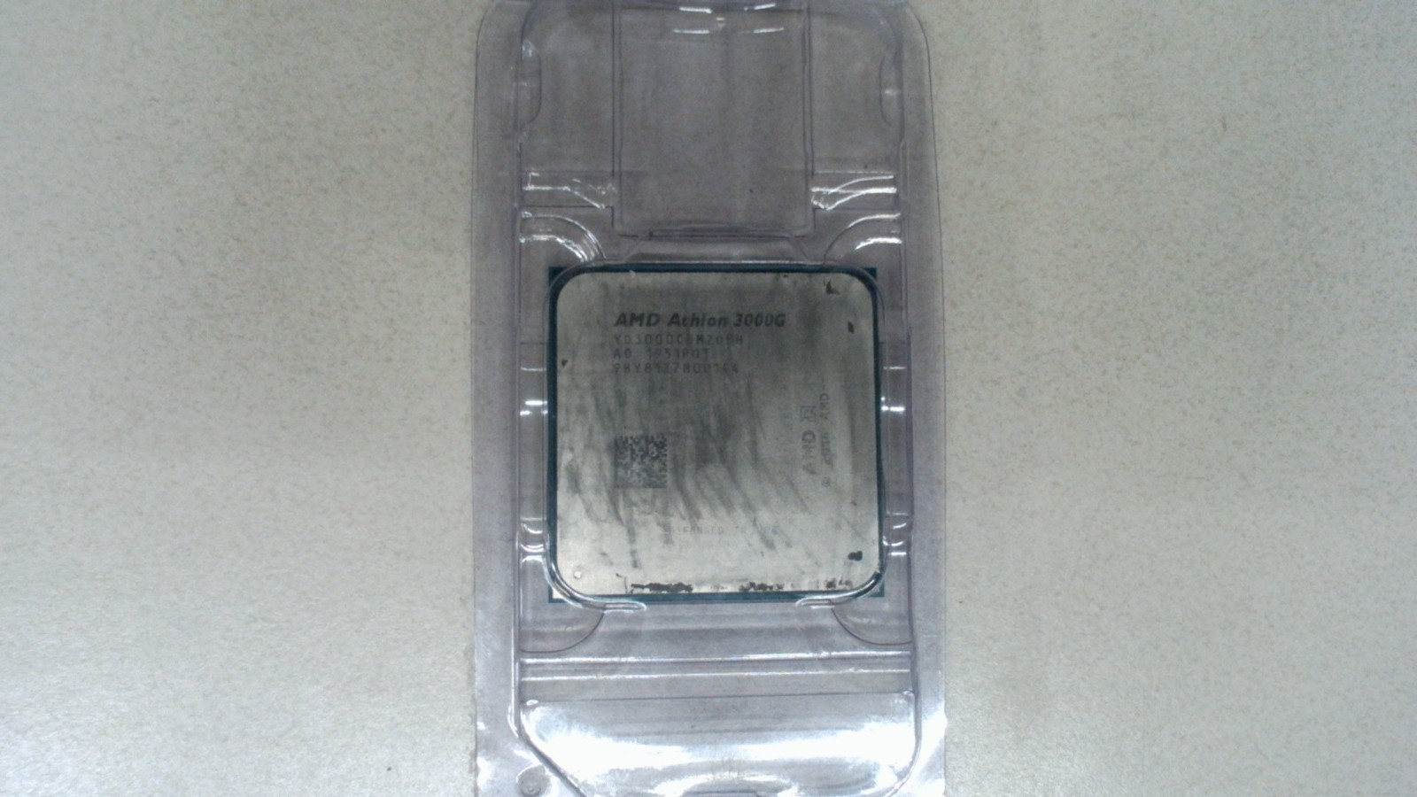 AMD Athlon 3000G Desktop Processor (3.5GHz, 2 Cores, Socket AM4) - YD3000C6M2OFH