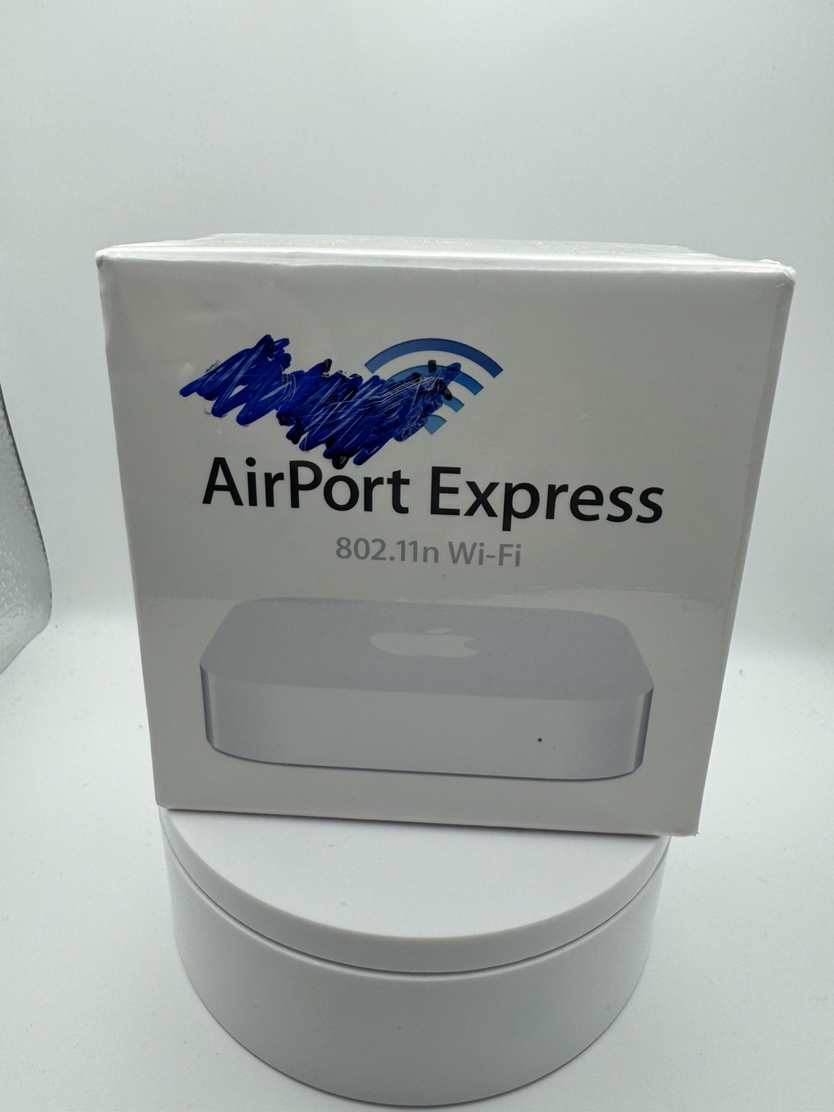 NEW SEALED Apple AirPort Express 2nd Gen A1392 MC414LL/A Base Station WiFi