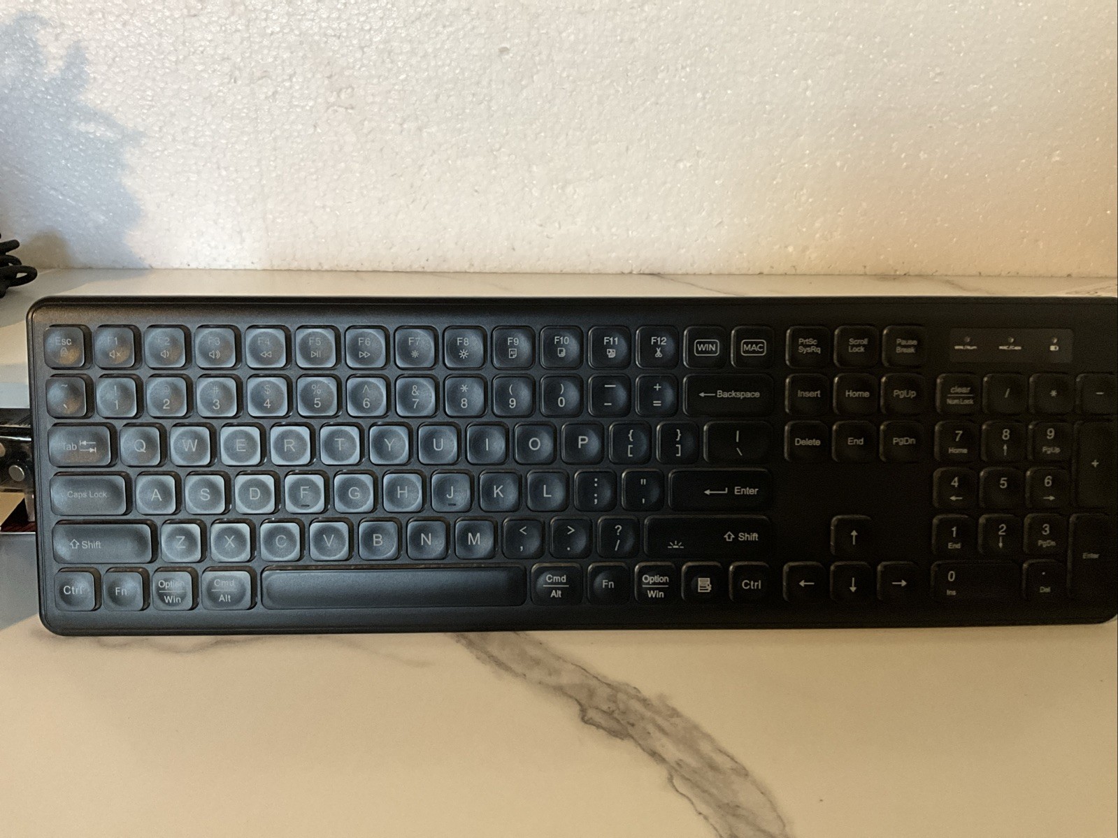 KN213 Pro Wireless Backlit Keyboard 7 Colored Backlights And 3 Brightness Levels