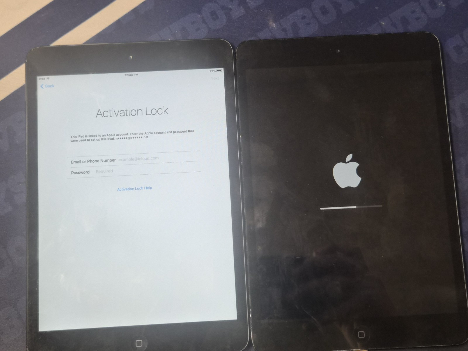 2x Apple iPad Mini 1st Gen (A1432) Black-16 GB iOS 9.3.5 -For Parts only * READ
