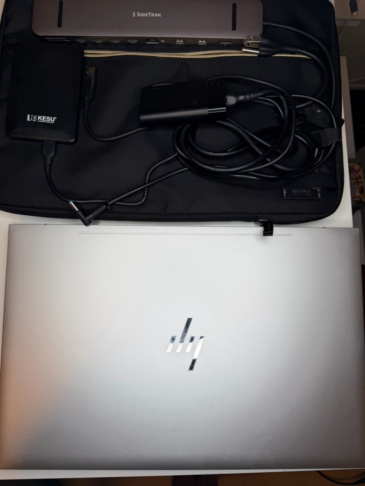 HP Envy 17m-ch1013dx 17.3" Touch Notebook i7 12GB RAM 512GB SSD with EXTRAS