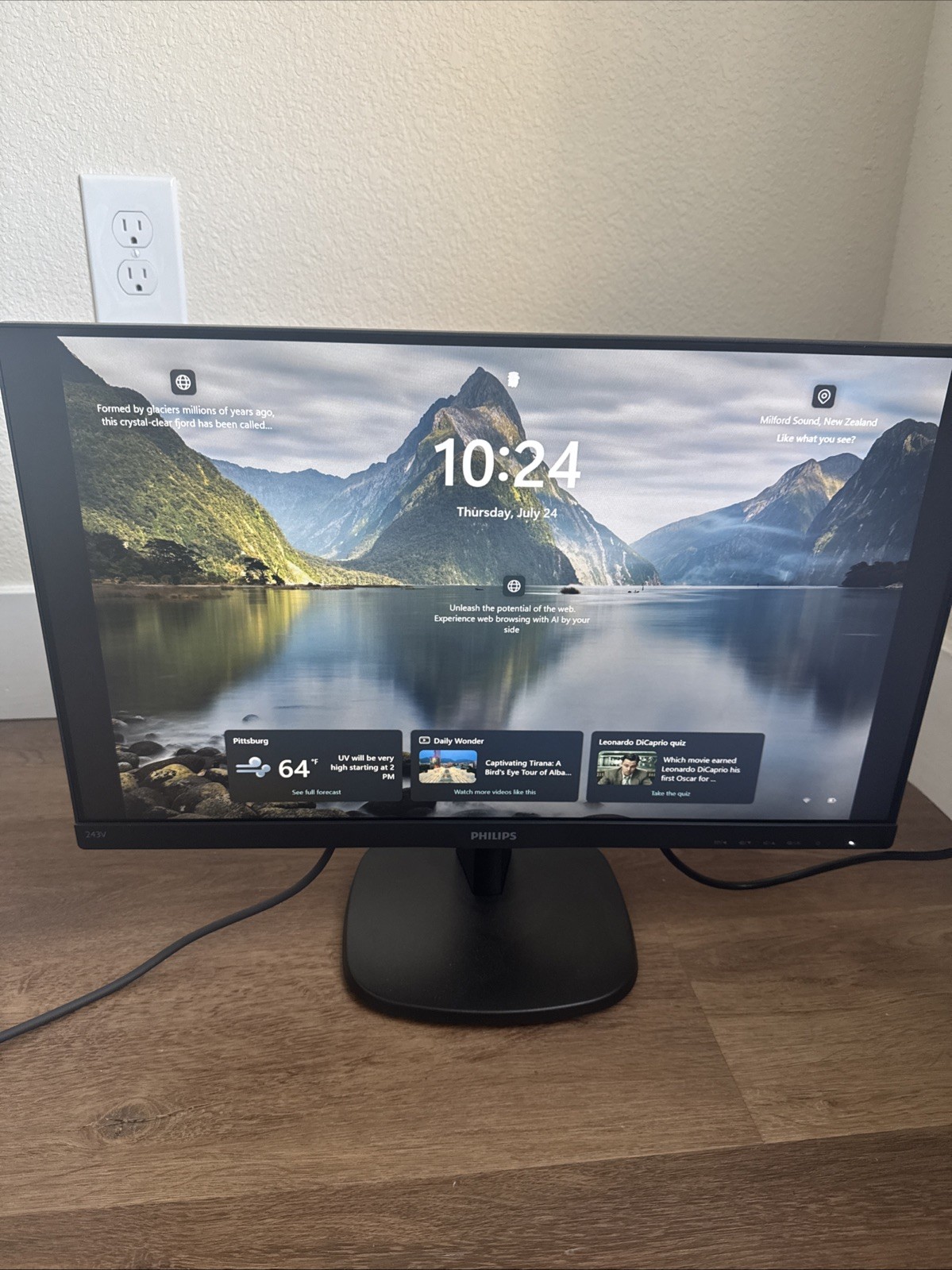 Philips 243V7Q 23.8" Full HD WLED LCD Black Monitor 110-240v
