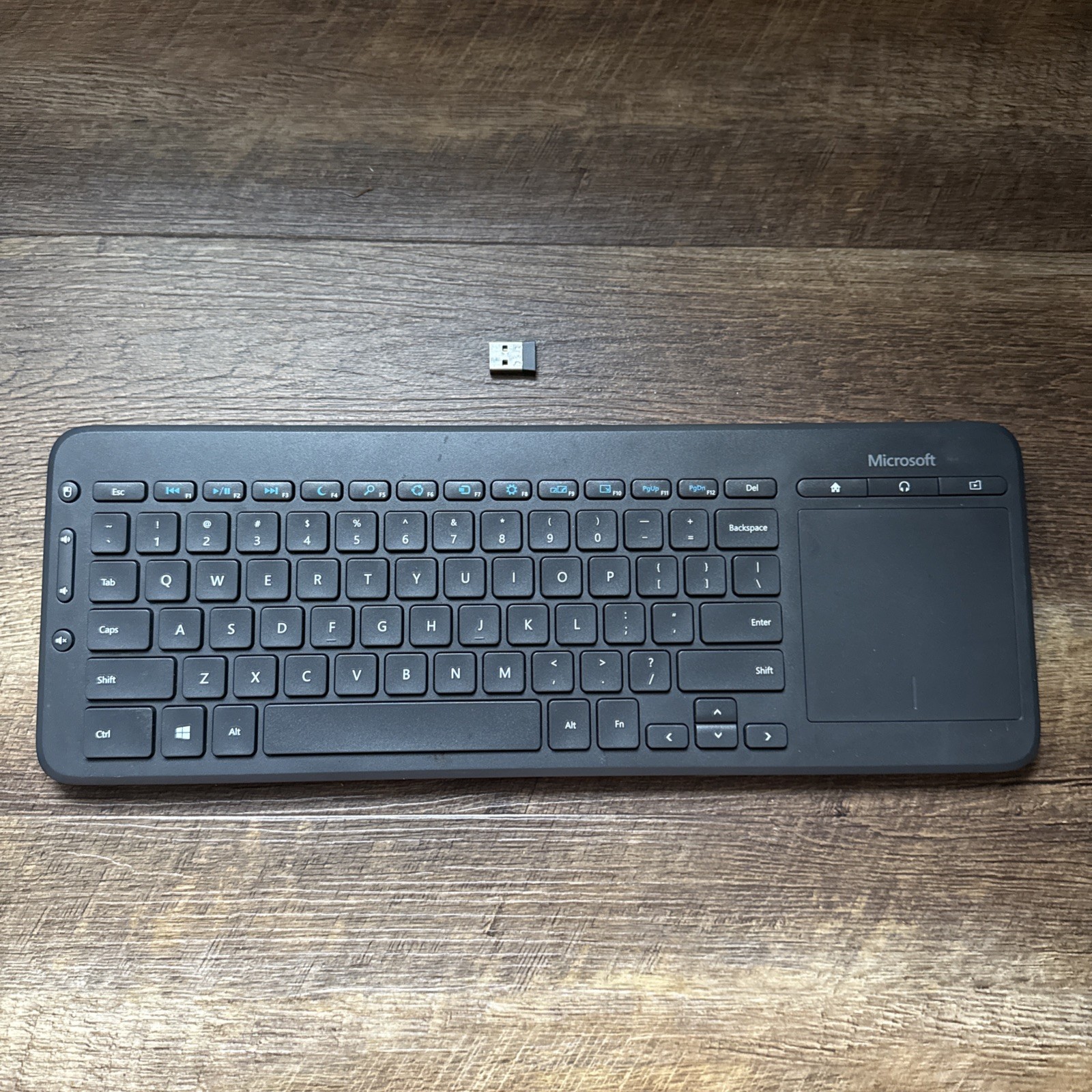 Microsoft All-In-One Media Wireless Keyboard Track Pad Model 1632 1496 Receiver