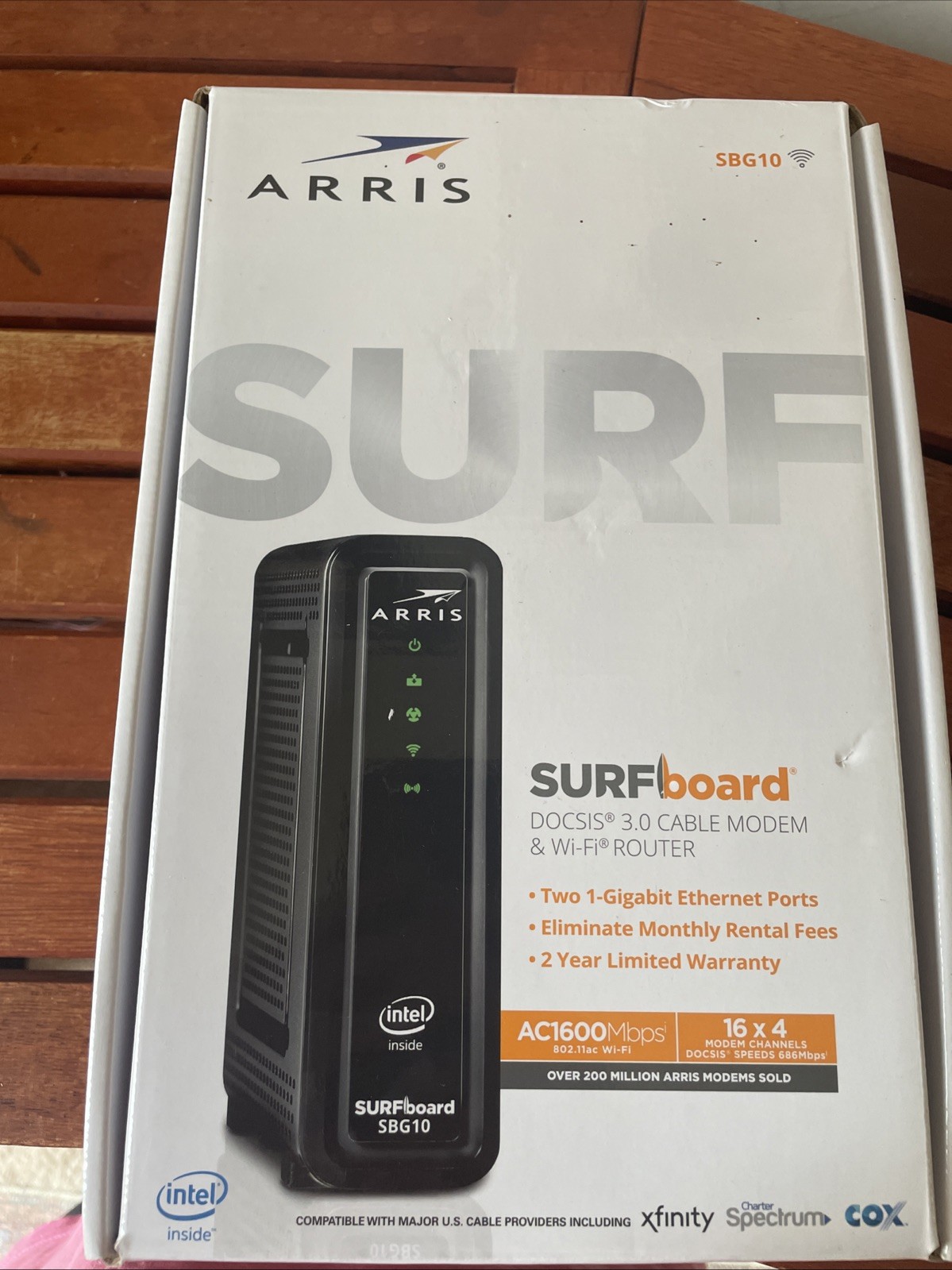 ARRIS SURFboard SBG10 DOCSIS 3.0 16 x 4 Gigabit Cable Modem & AC1600 Wi-Fi