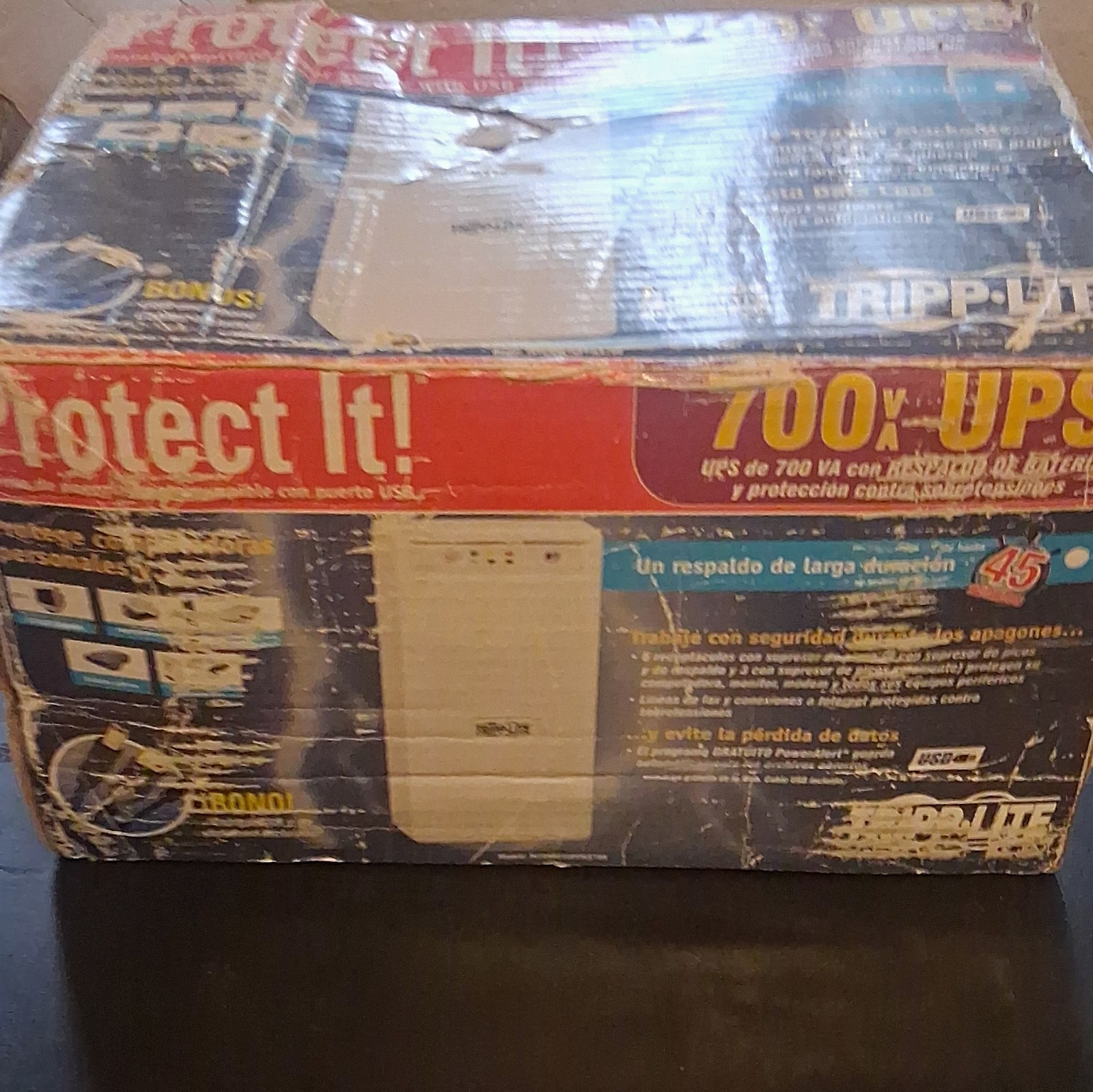 Tripp Lite INTERNETOFFICE700 Desktop UPS 700VA/360W 6-Outlet USB Surge Beige