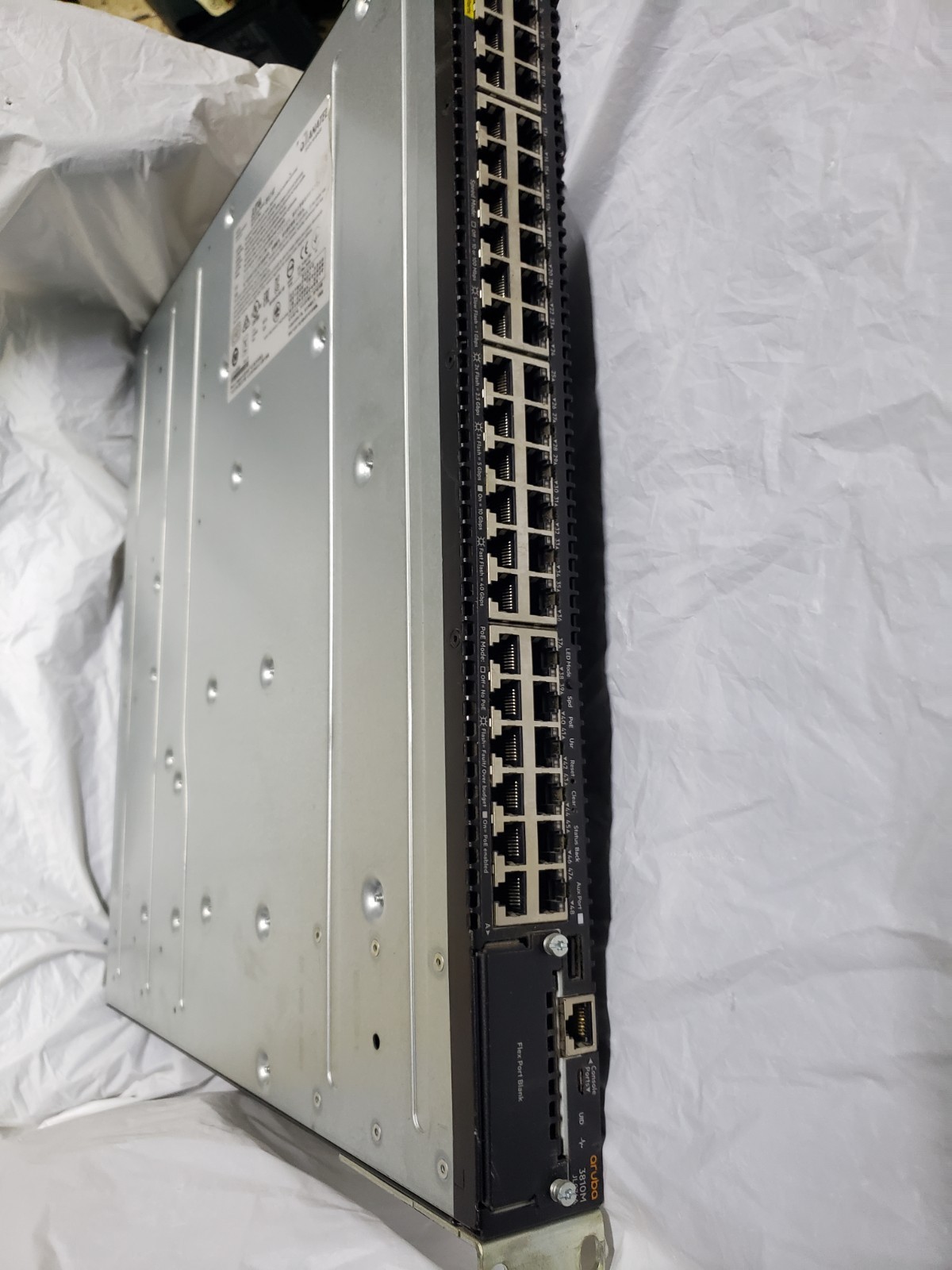 ARUBA SWITCH 3810M 48 PORT PoE+ JL074A