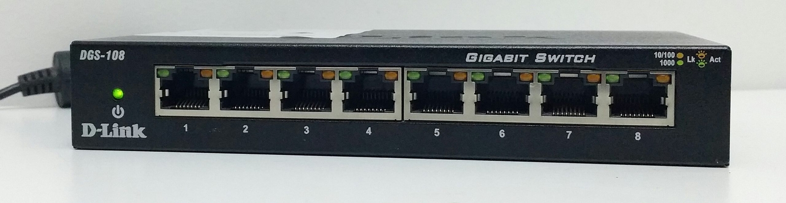 D-Link DGS-108 8-Port Gigabit Switch