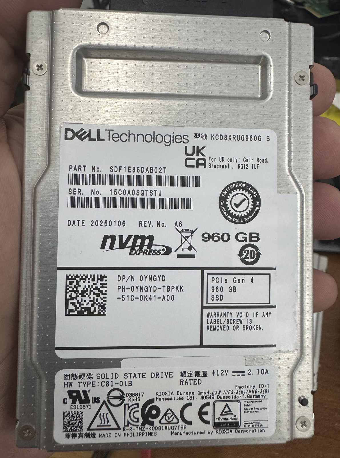 KIOXIA CD8 960GB DELL SSD U.2 2.5" PCIe Gen4 NVME Solid State Drive KCD8XRUG960G