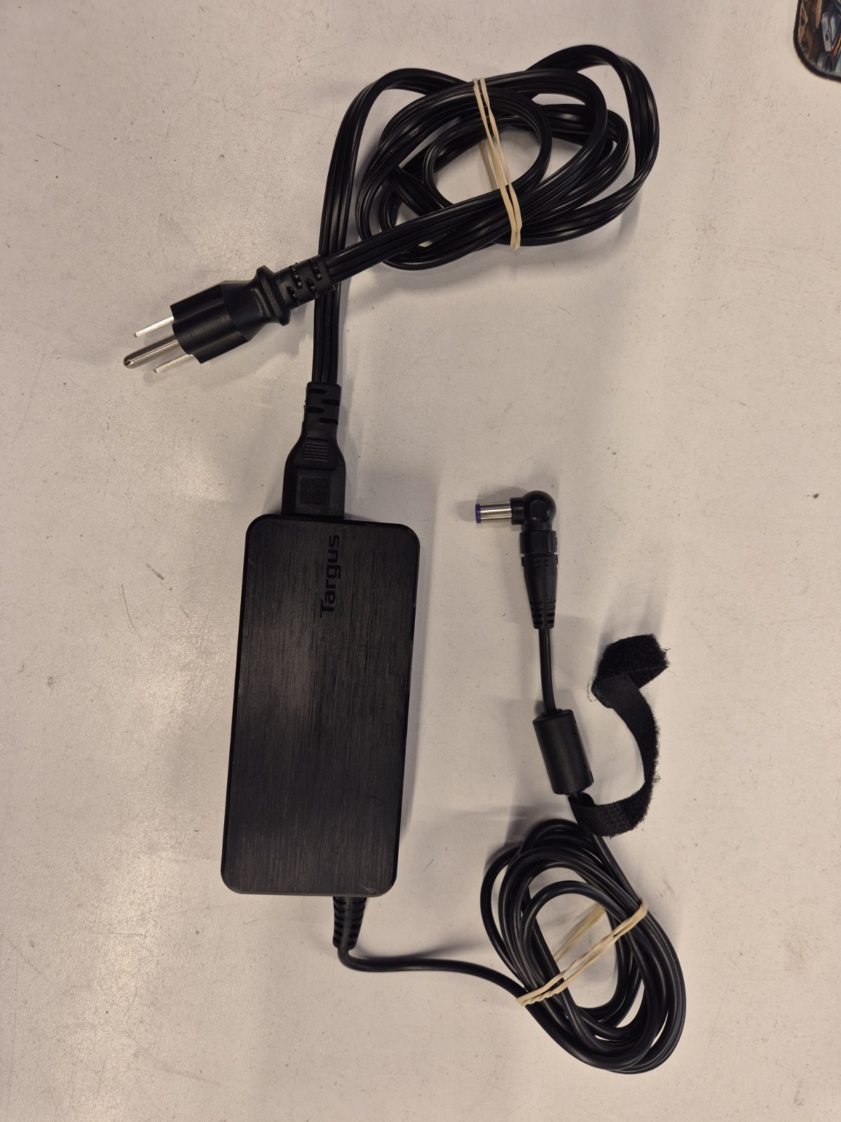 Genuine Targus APA31US Power Adapter 19.5V 4.62A 90W Dell Tip