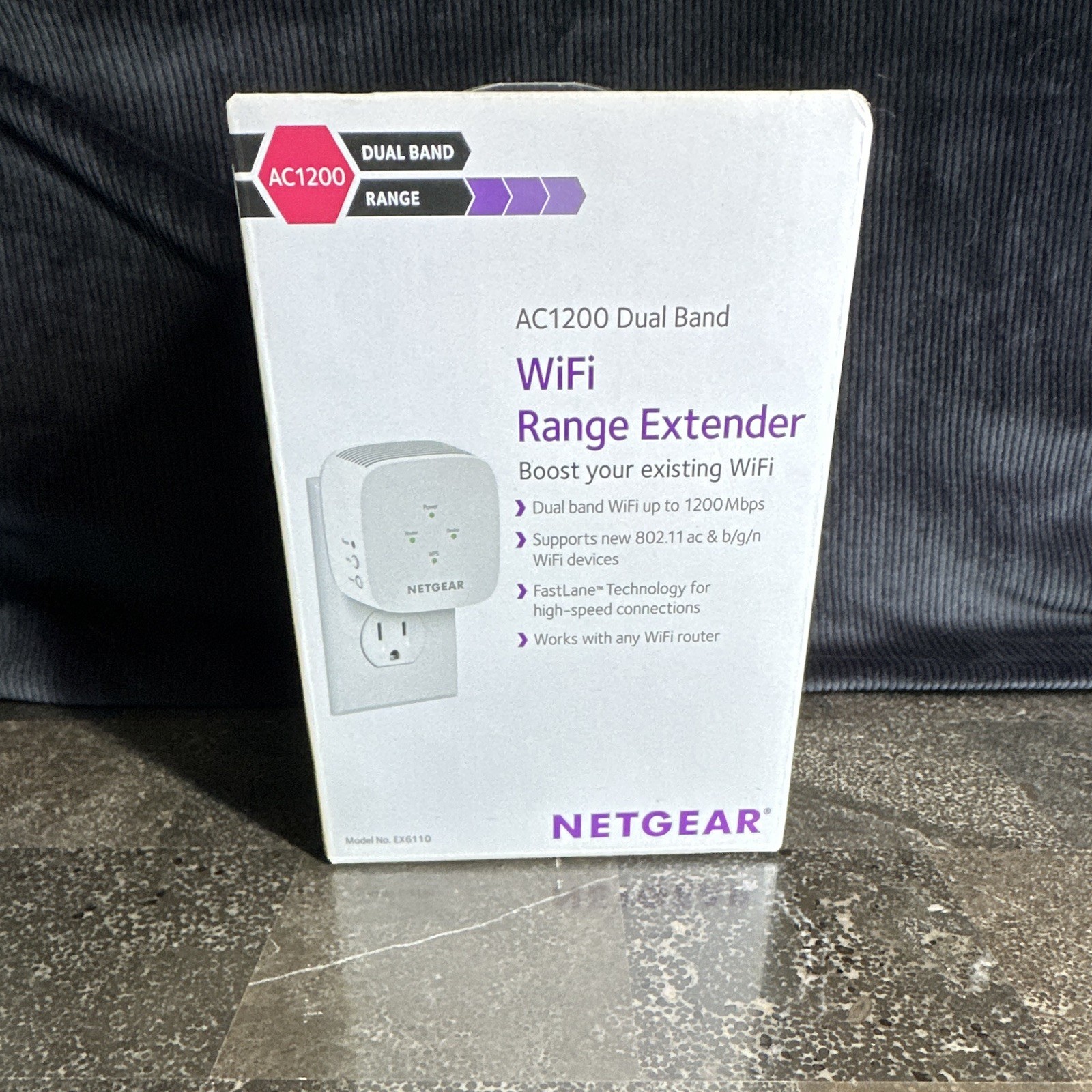 NETGEAR AC1200 Dual Band WiFi Range Extender EX6110 802.11ac White