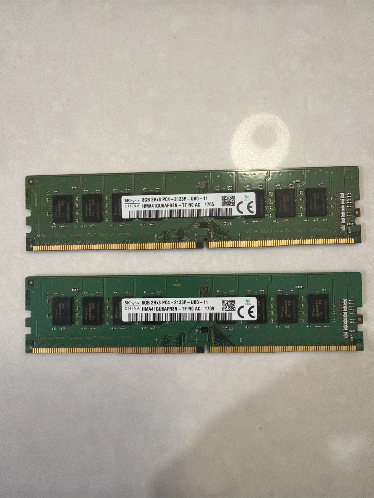SK Hynix 8GB 2Rx8 PC4-2133P DDR4 PC Desktop Memory RAM, HMA41GU6AFR8N-TF