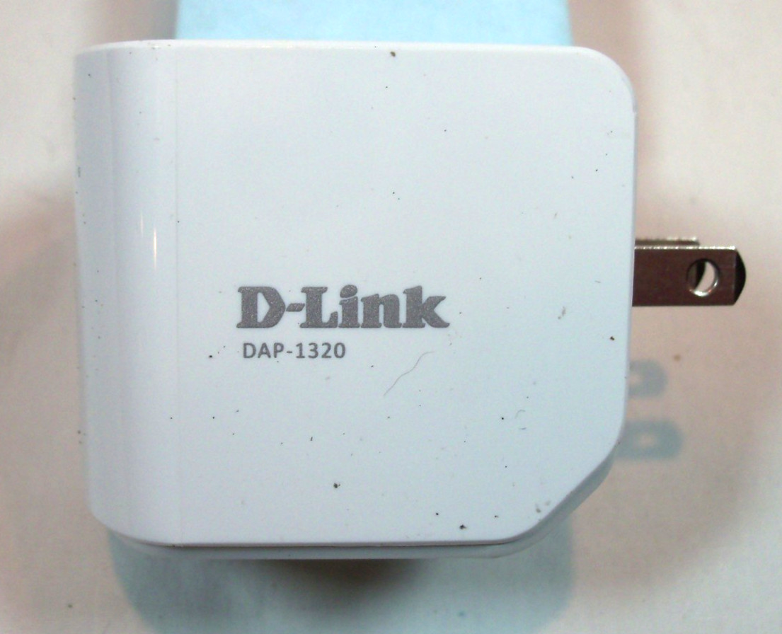 D-Link Wireless Range Extender - Model DAP-1320