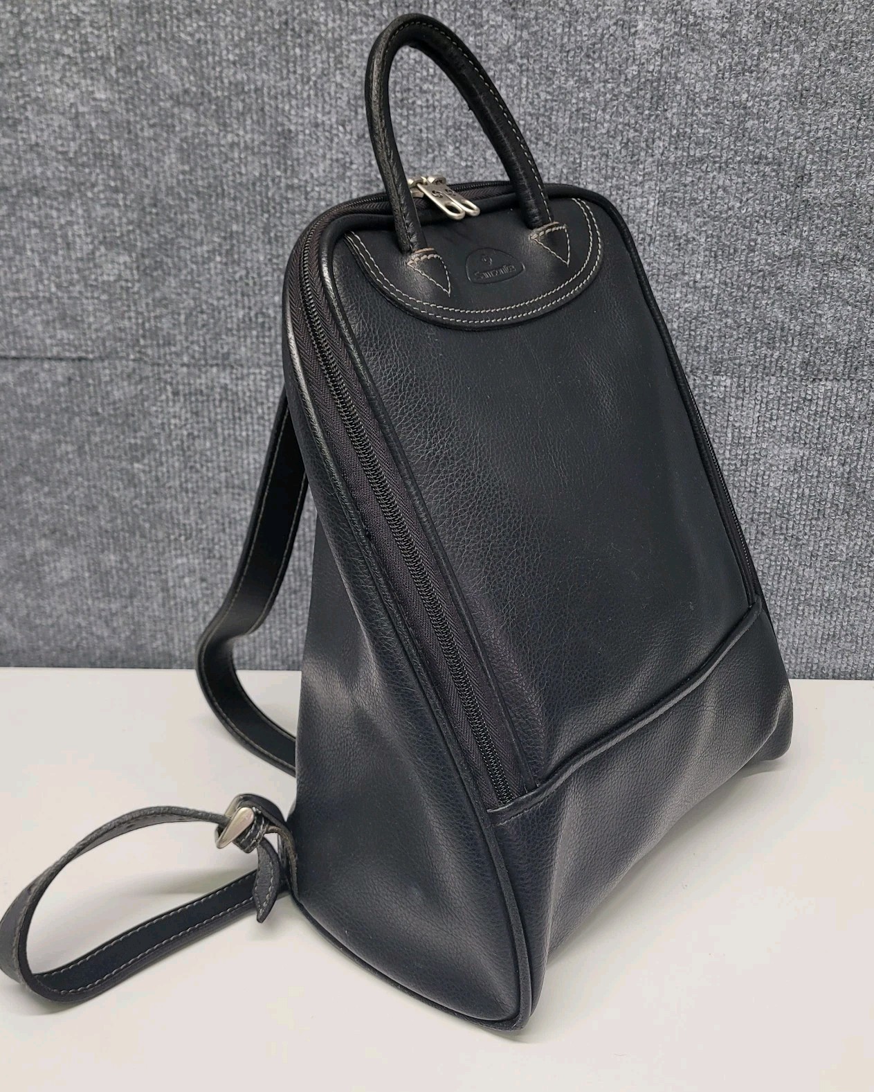 Vintage Samsonite Classic BLK Leather Slim Backpack Travel Laptop Bag Teardrop 