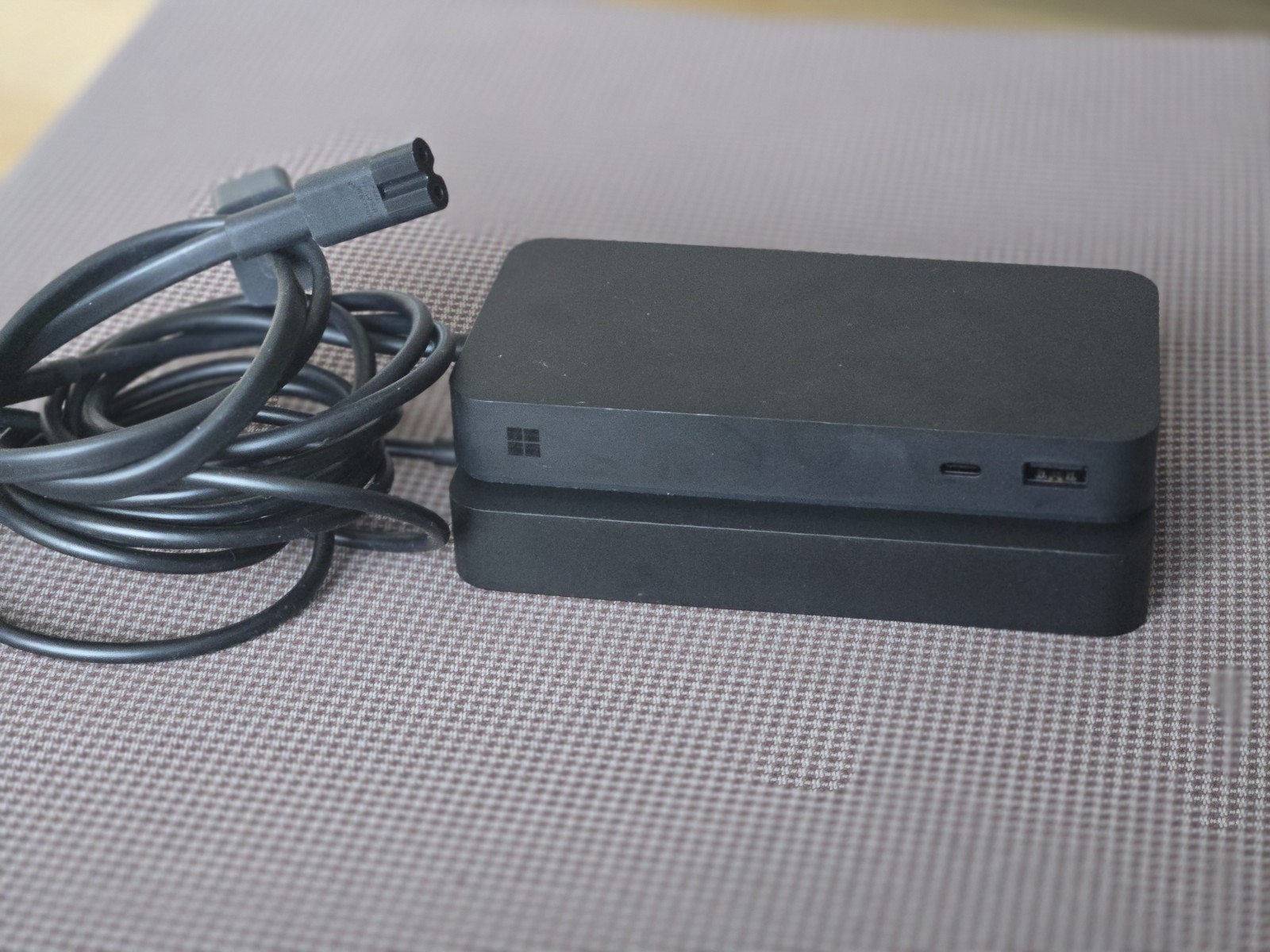 Microsoft Surface Thunderbolt Dock With Charger