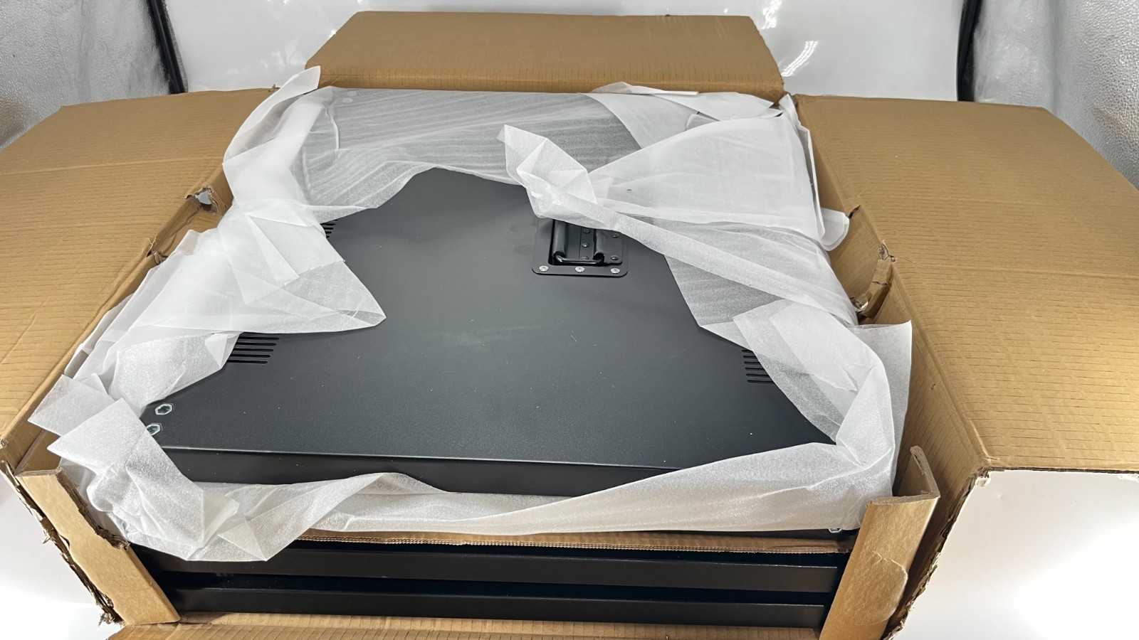 NavePoint Portable Rolling Racks New Open Box 9U